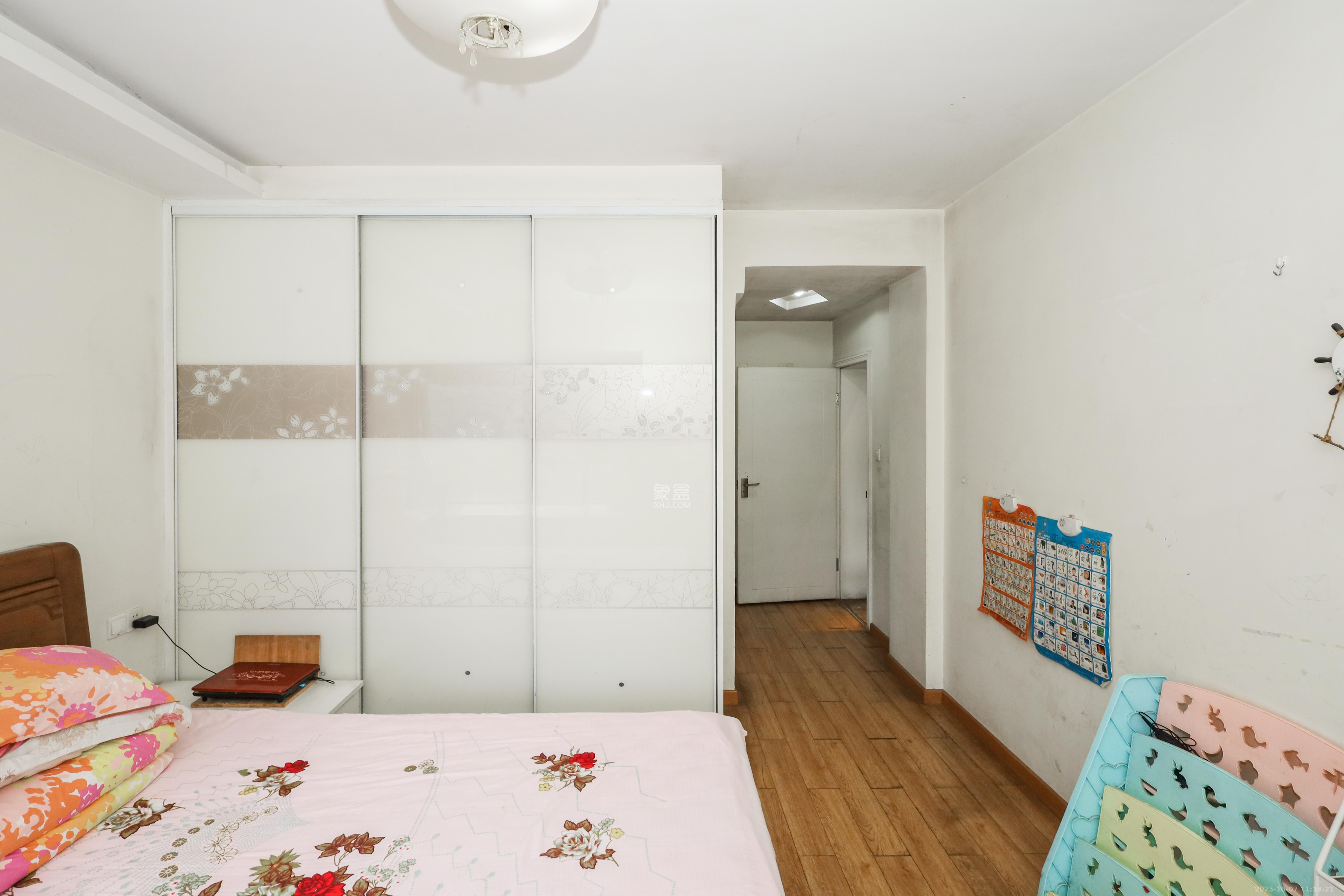 保利麓谷林语A区 4室2厅2卫 108.8万 保利麓谷林语A区 4室2厅2卫 108.8万卧室