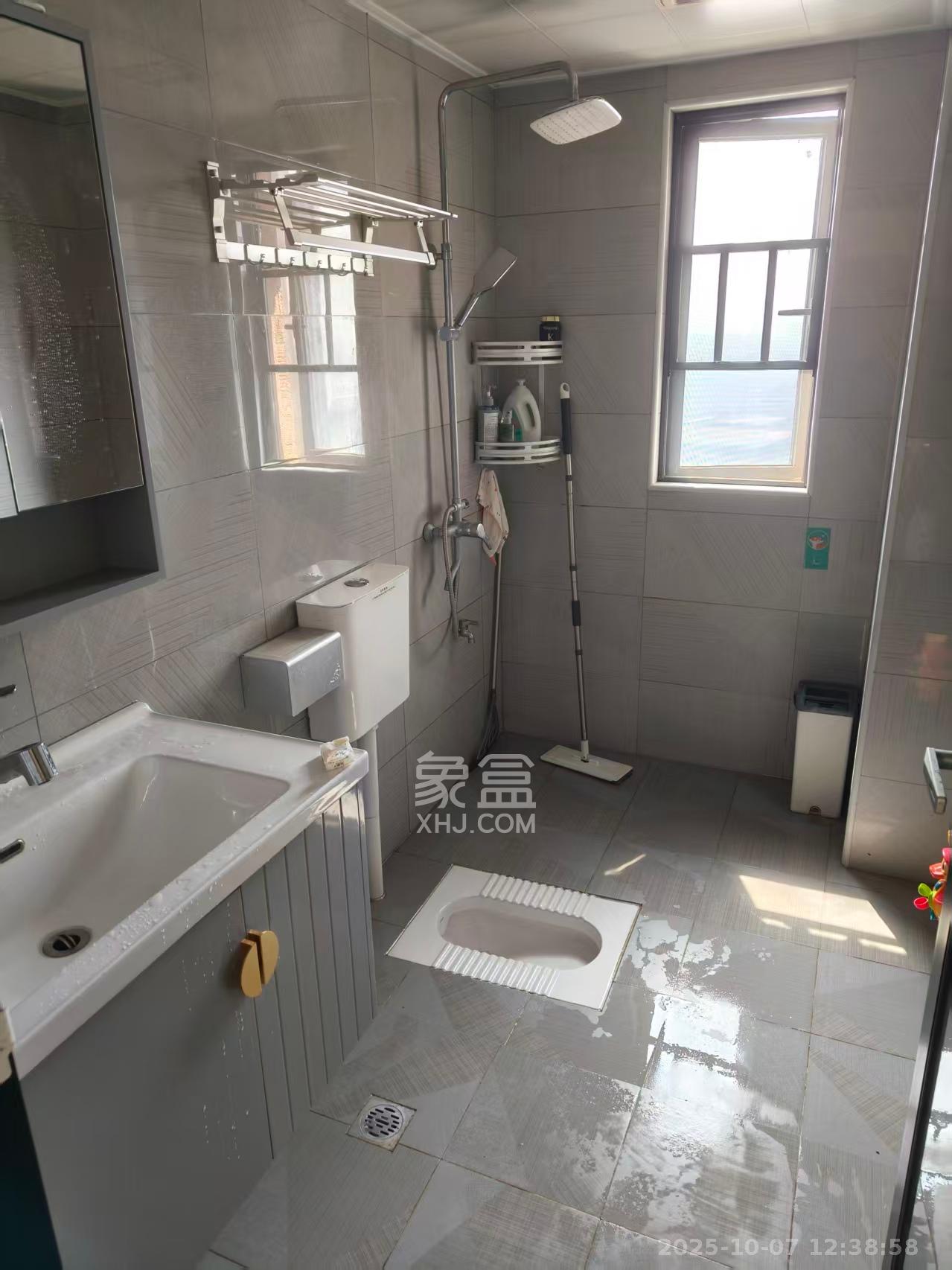 中建嘉和城 3室2厅1卫 2300.0元/月 中建嘉和城 3室2厅1卫 2300.0元/月室内图