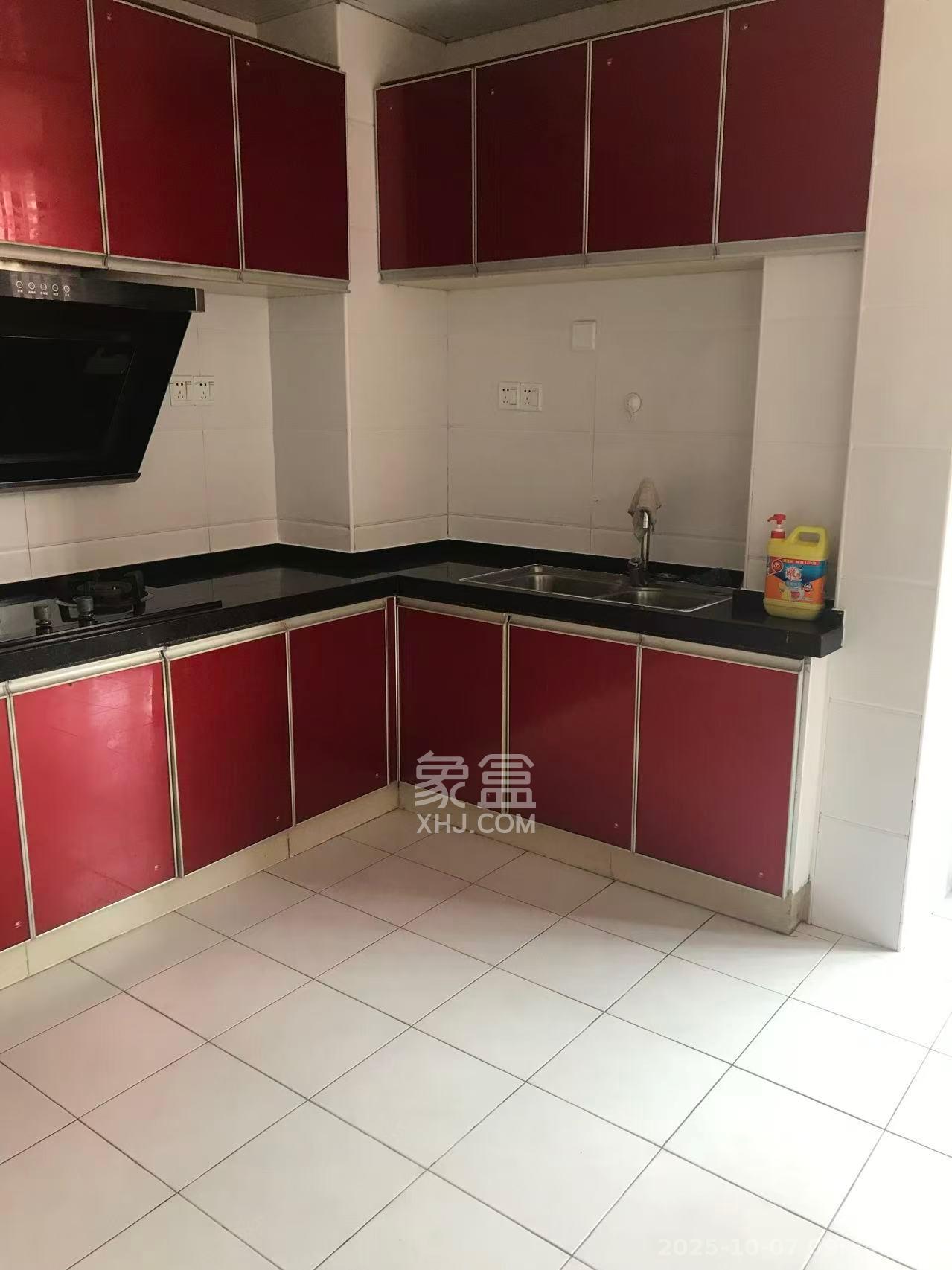 海德公园  4室2厅2卫    2300.0元/月室内图