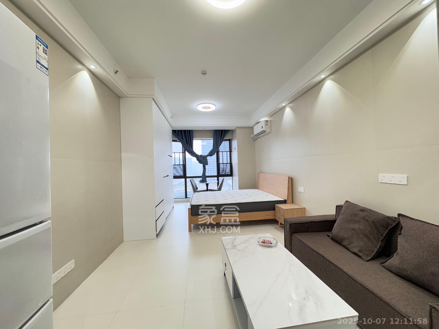 鄱阳汇金中心  1室0厅0卫    1400.0元/月 鄱阳汇金中心  1室0厅0卫    1400.0元/月