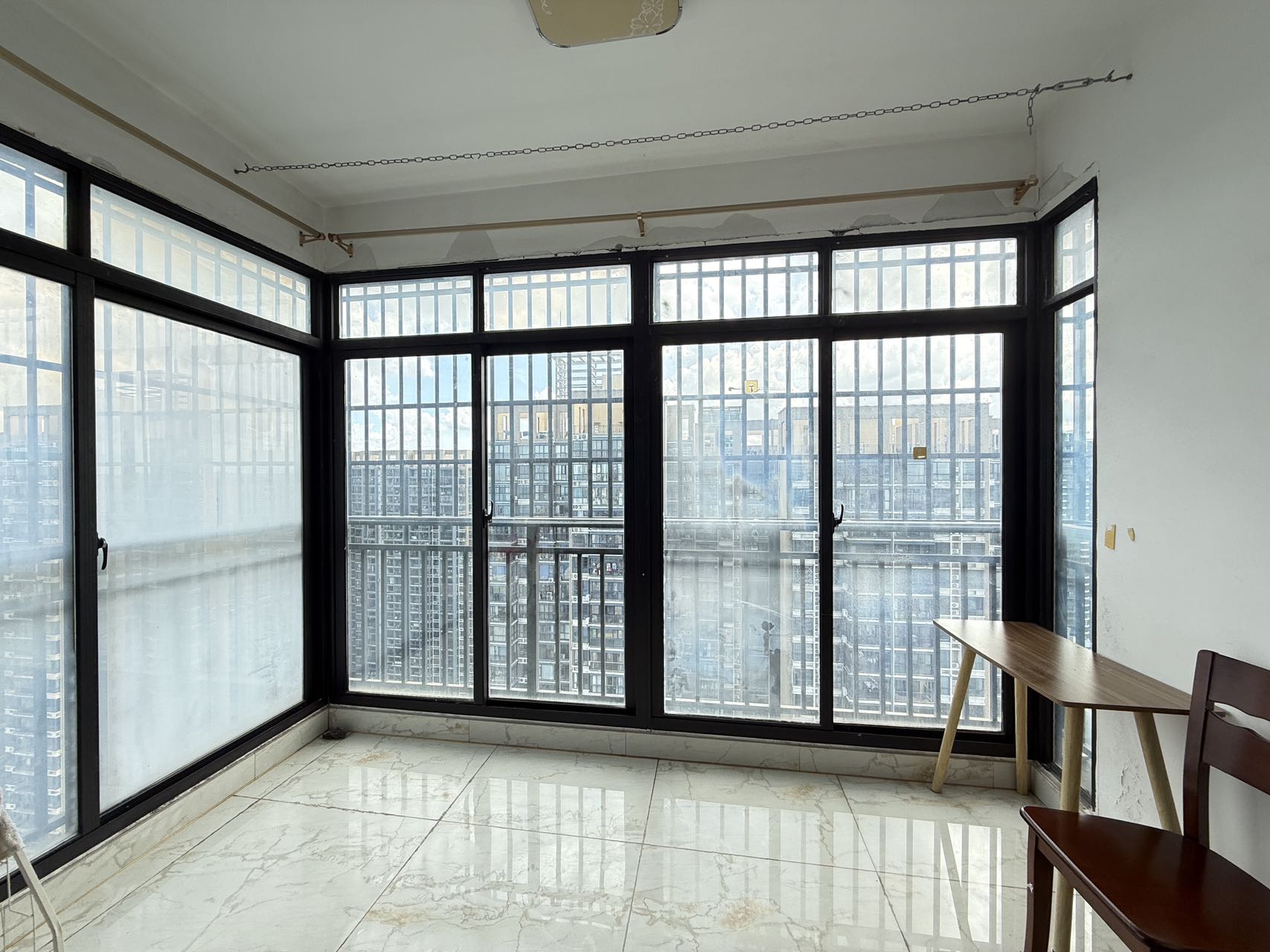 环强御景湾  1室1厅1卫    2300.0元/月室内图