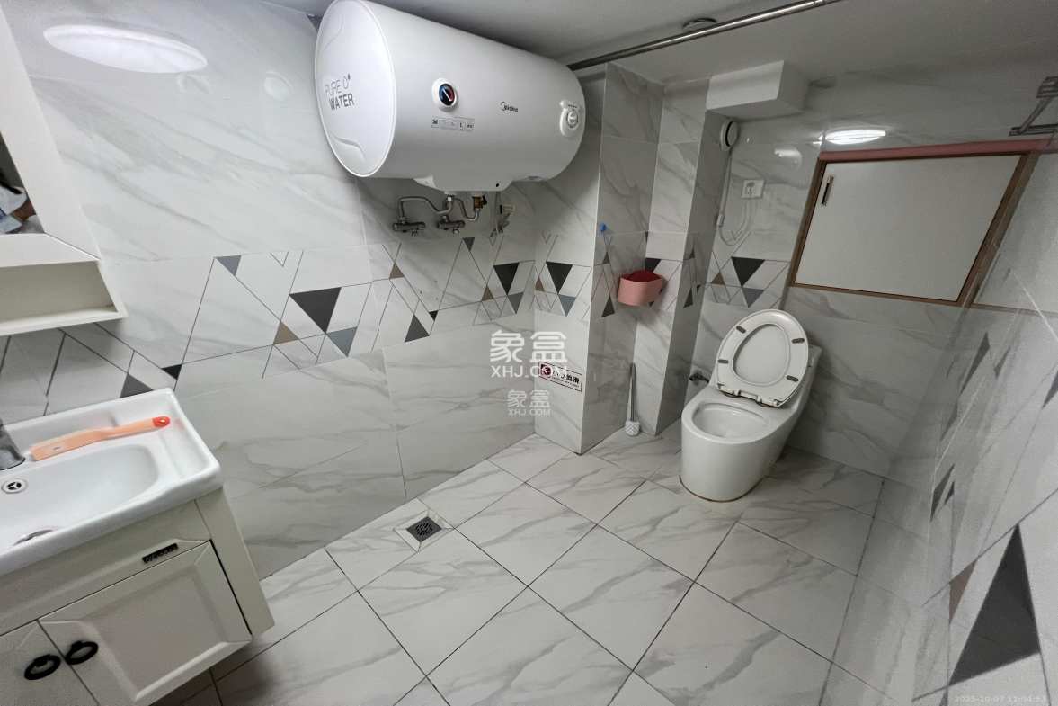 明昇壹城(明昇时代广场)三期 2室1厅2卫 2500.0元/月 明昇壹城(明昇时代广场)三期 2室1厅2卫 2500.0元/月室内图