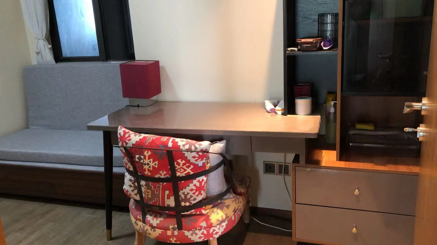 融创观澜湖公园壹号一期 2室1厅1卫 2300.0元/月 融创观澜湖公园壹号一期 2室1厅1卫 2300.0元/月室内图