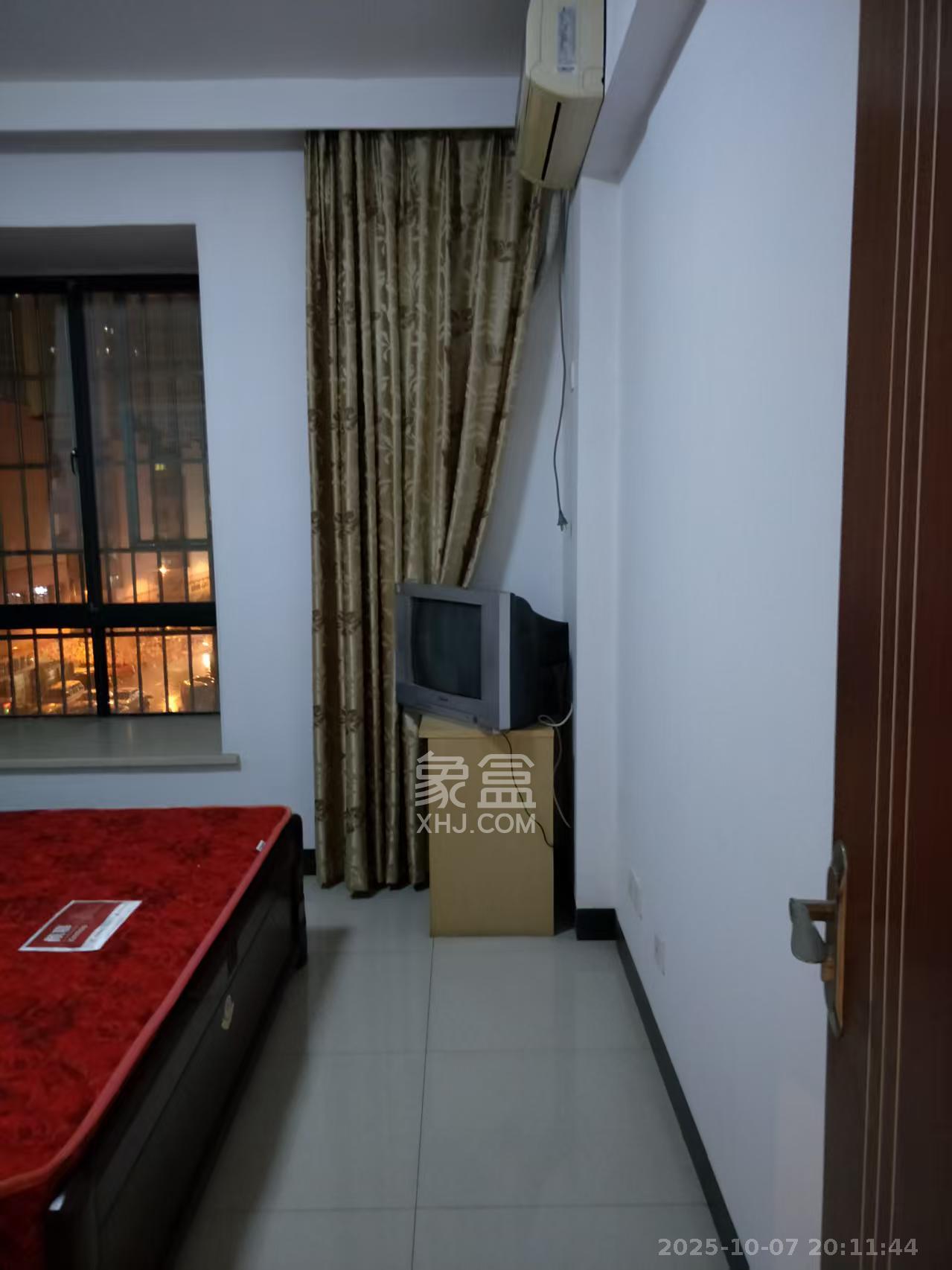 松雅湖畔  2室2厅1卫    1600.0元/月 松雅湖畔  2室2厅1卫    1600.0元/月室内图1