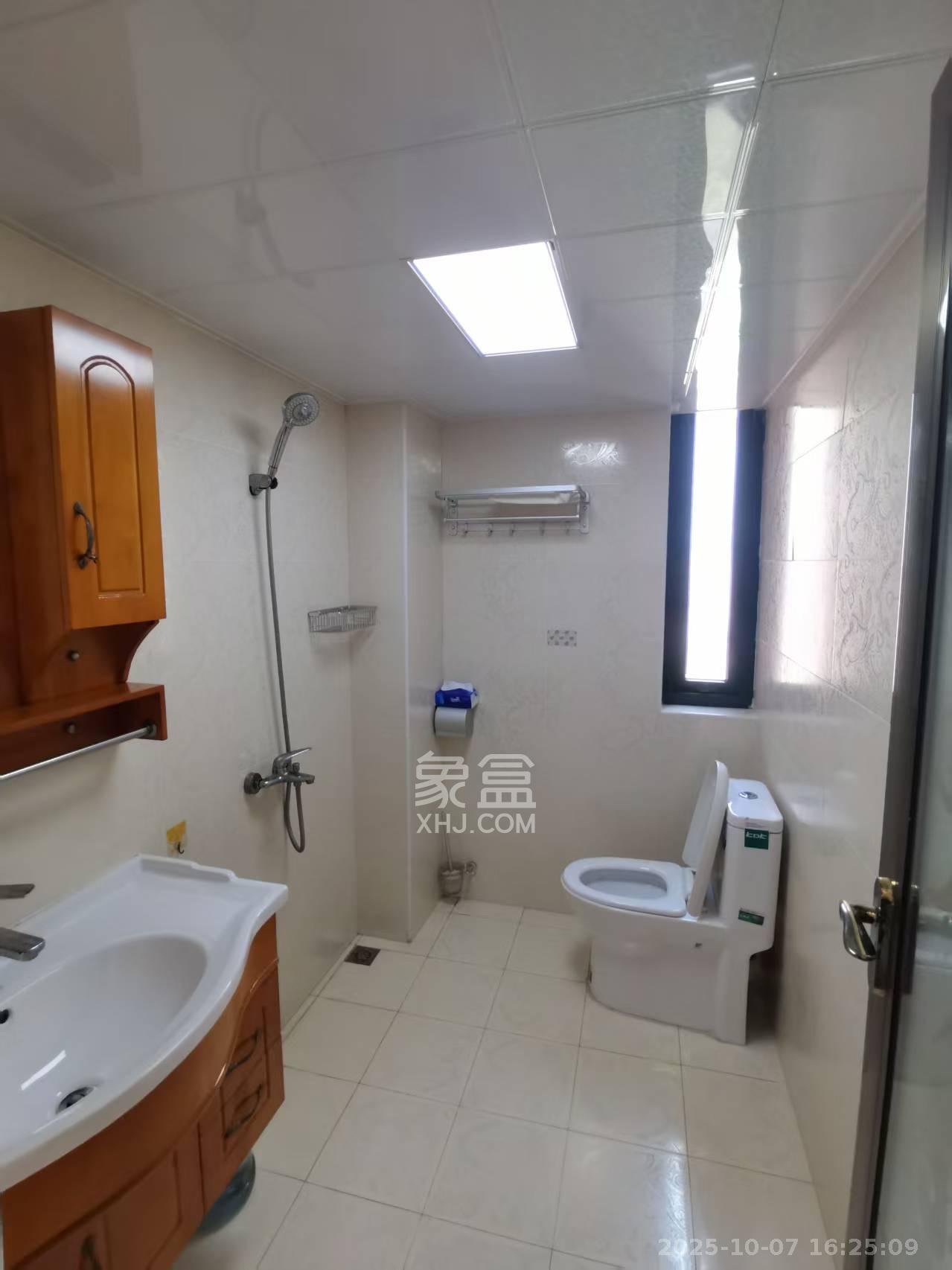 东玺门  3室2厅1卫    3200.0元/月室内图