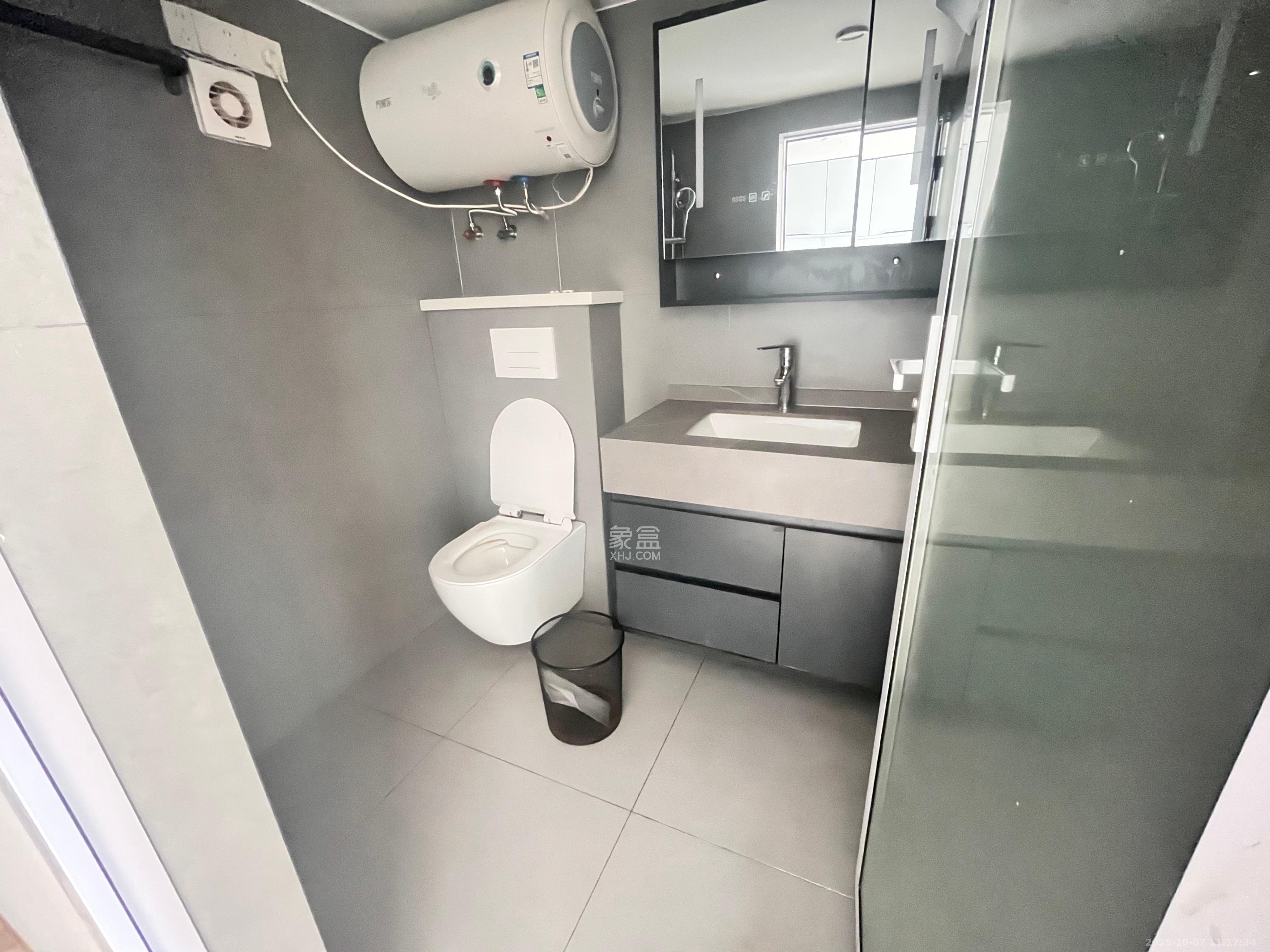 保利天禧EF区  2室2厅1卫    2800.0元/月 保利天禧EF区  2室2厅1卫    2800.0元/月室内图