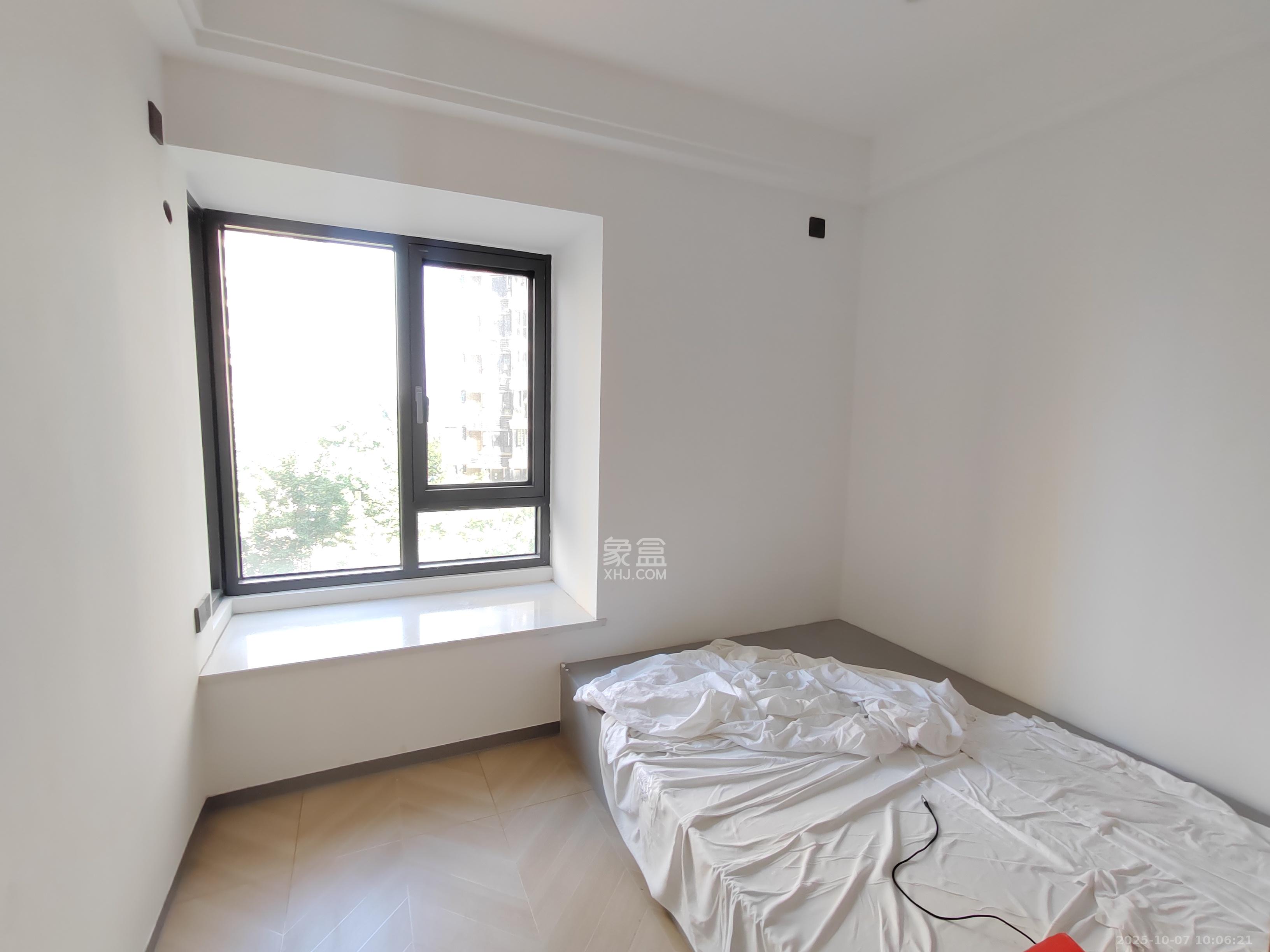 保利香槟国际  5室2厅2卫    3000.0元/月室内图