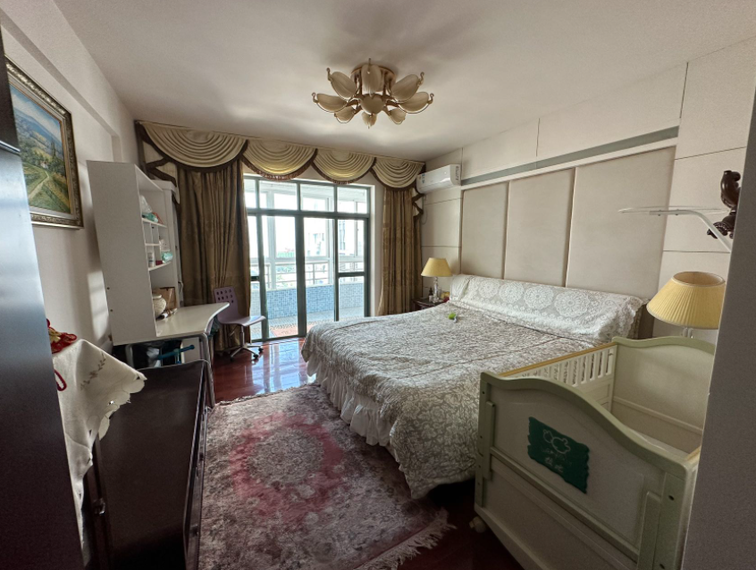 置地花园 4室2厅2卫 4300.0元/月 置地花园 4室2厅2卫 4300.0元/月室内图