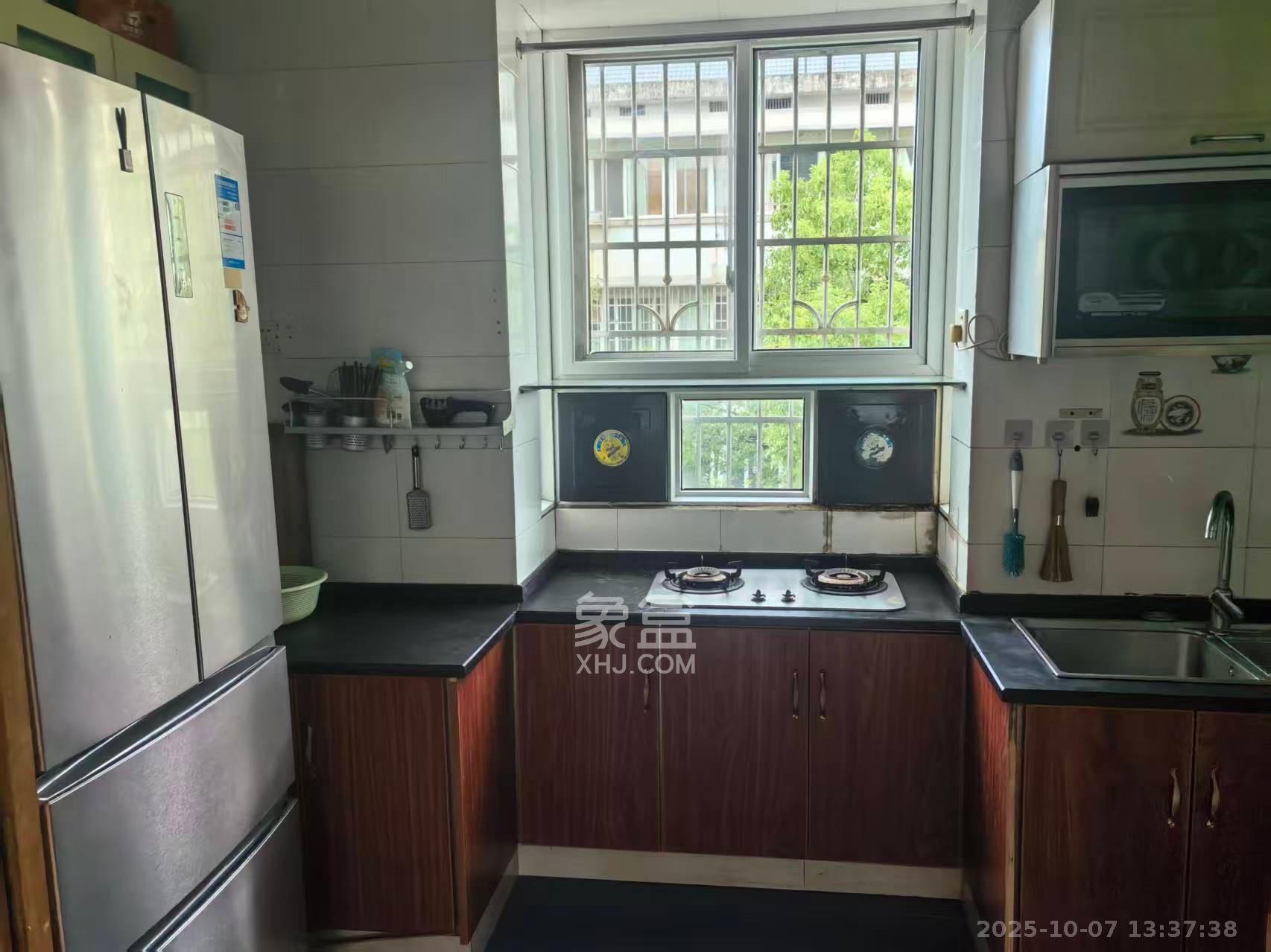 科大景园  3室0厅0卫    1900.0元/月 科大景园  3室0厅0卫    1900.0元/月室内图