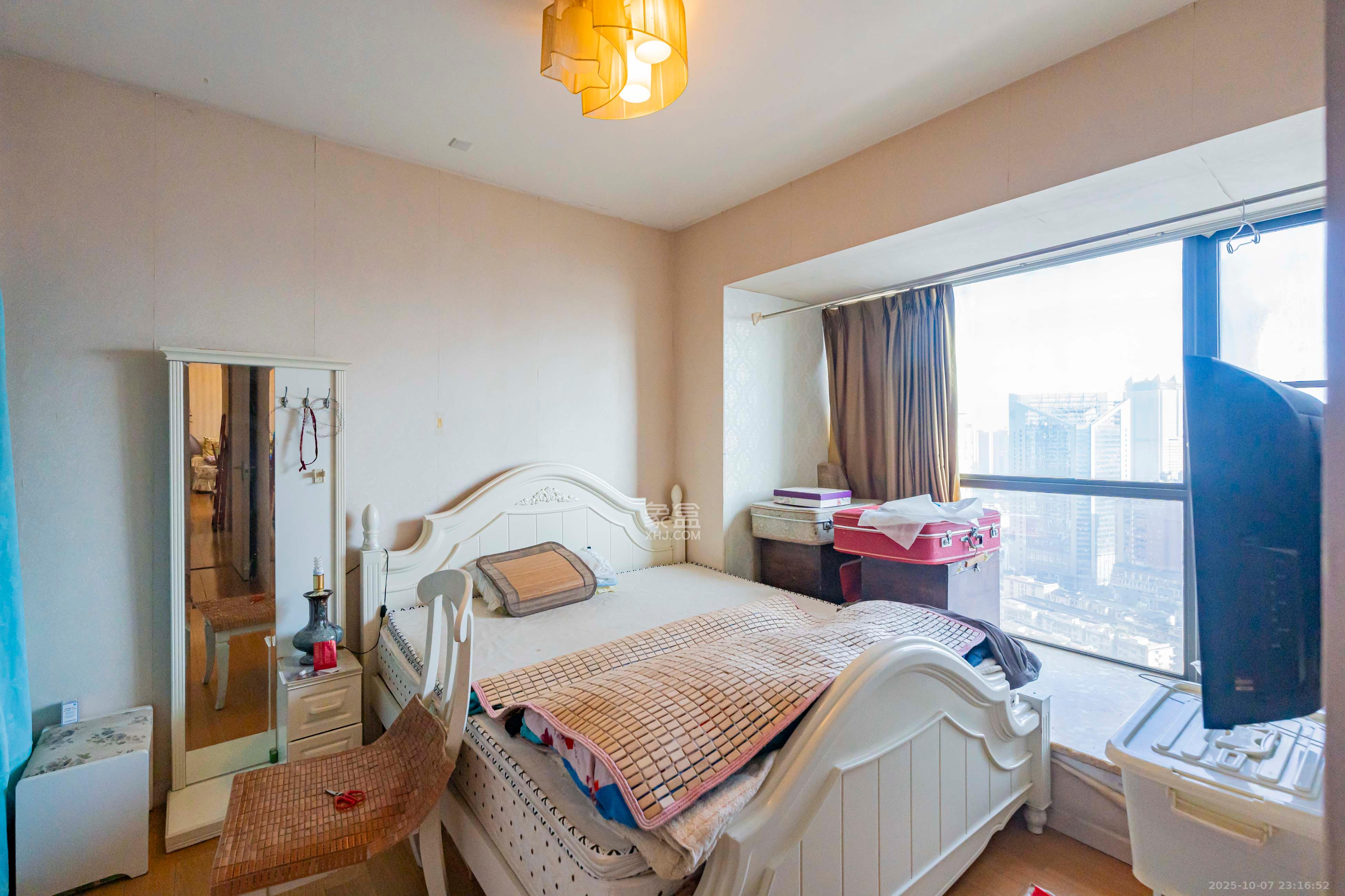 盛世美居荷园 3室2厅2卫 110.0万 盛世美居荷园 3室2厅2卫 110.0万卧室