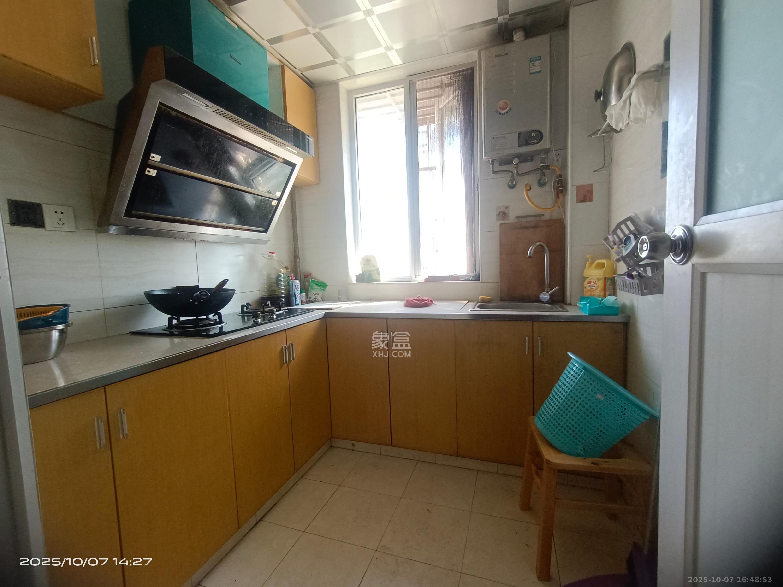 长房凤凰佳园 1室1厅1卫 1300.0元/月 长房凤凰佳园 1室1厅1卫 1300.0元/月室内图