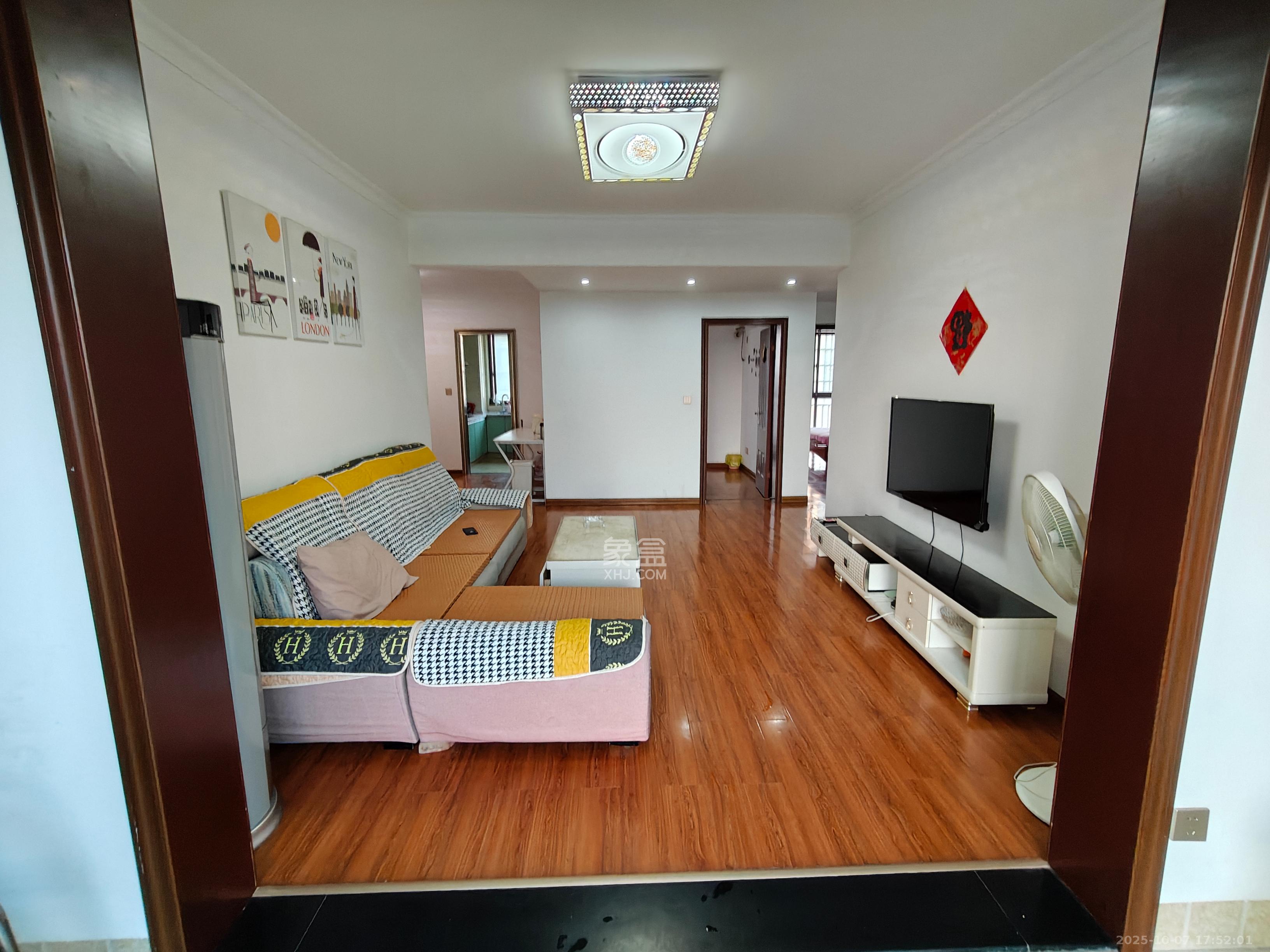 优山美地  3室2厅2卫    2600.0元/月 优山美地  3室2厅2卫    2600.0元/月