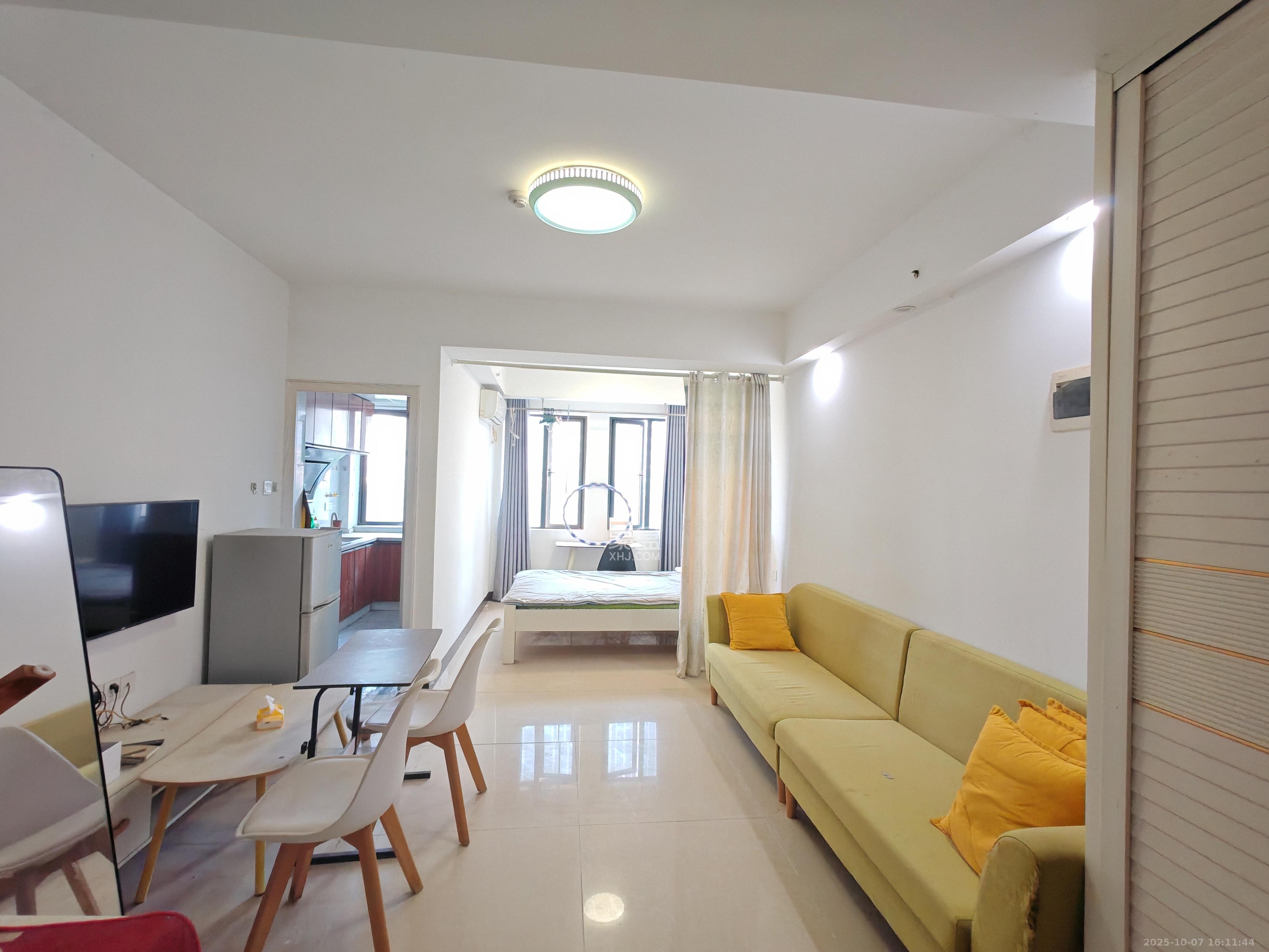 欧亚达国际广场  1室1厅1卫    1800.0元/月 欧亚达国际广场  1室1厅1卫    1800.0元/月室内图