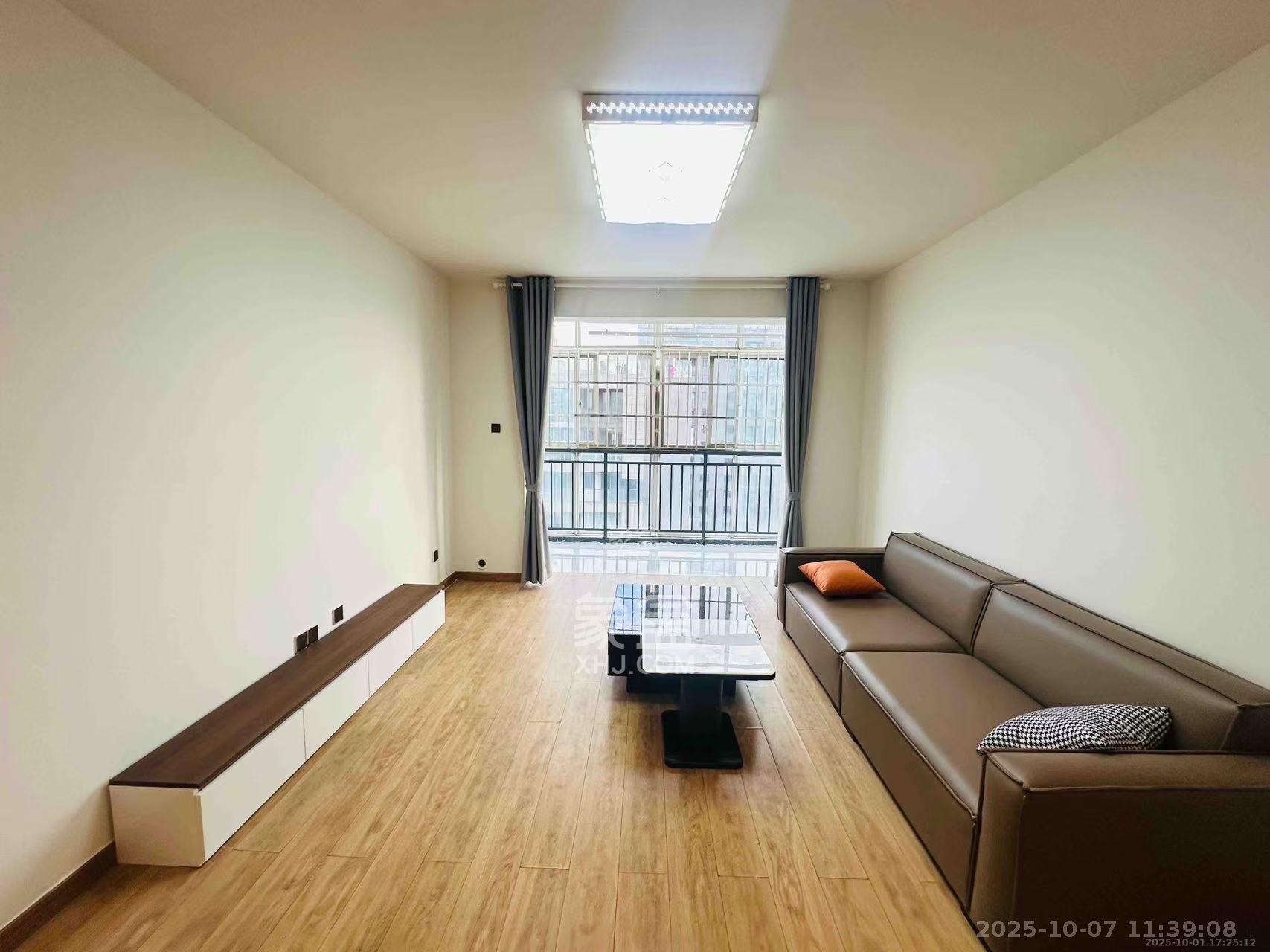 龙王港社区 2室2厅1卫 2480.0元/月 龙王港社区 2室2厅1卫 2480.0元/月室内图