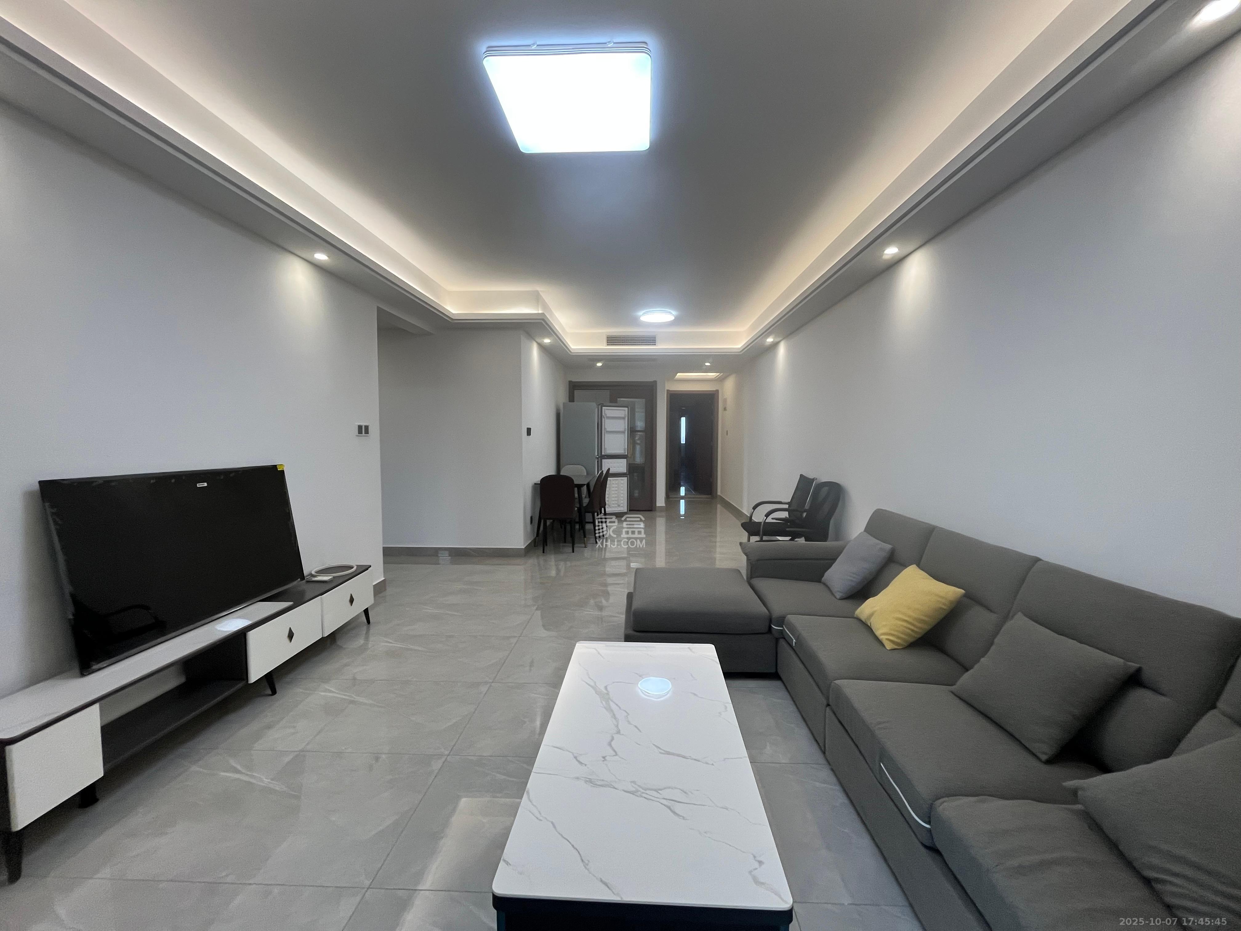 金富湘江悦城 4室2厅2卫 3200.0元/月 金富湘江悦城 4室2厅2卫 3200.0元/月室内图