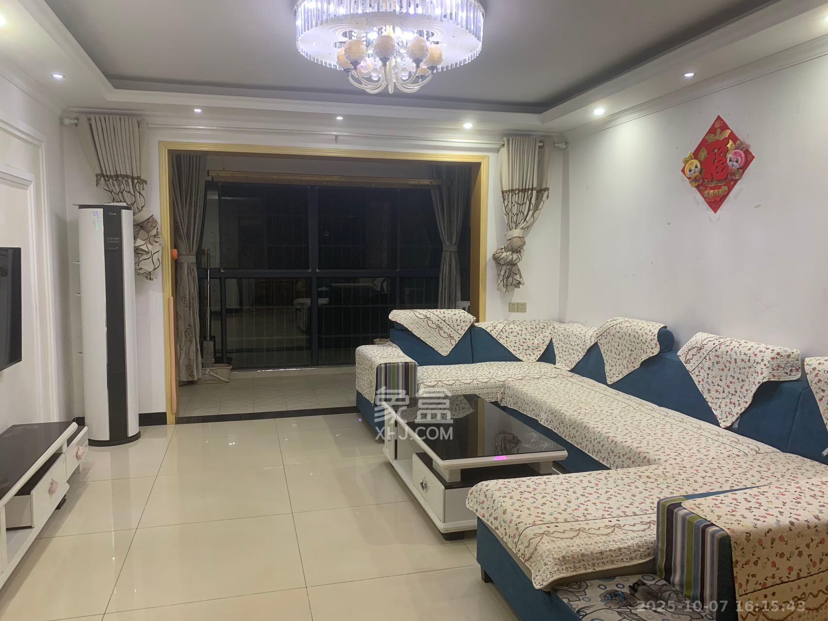 五矿格澜郡  3室2厅2卫    2000.0元/月