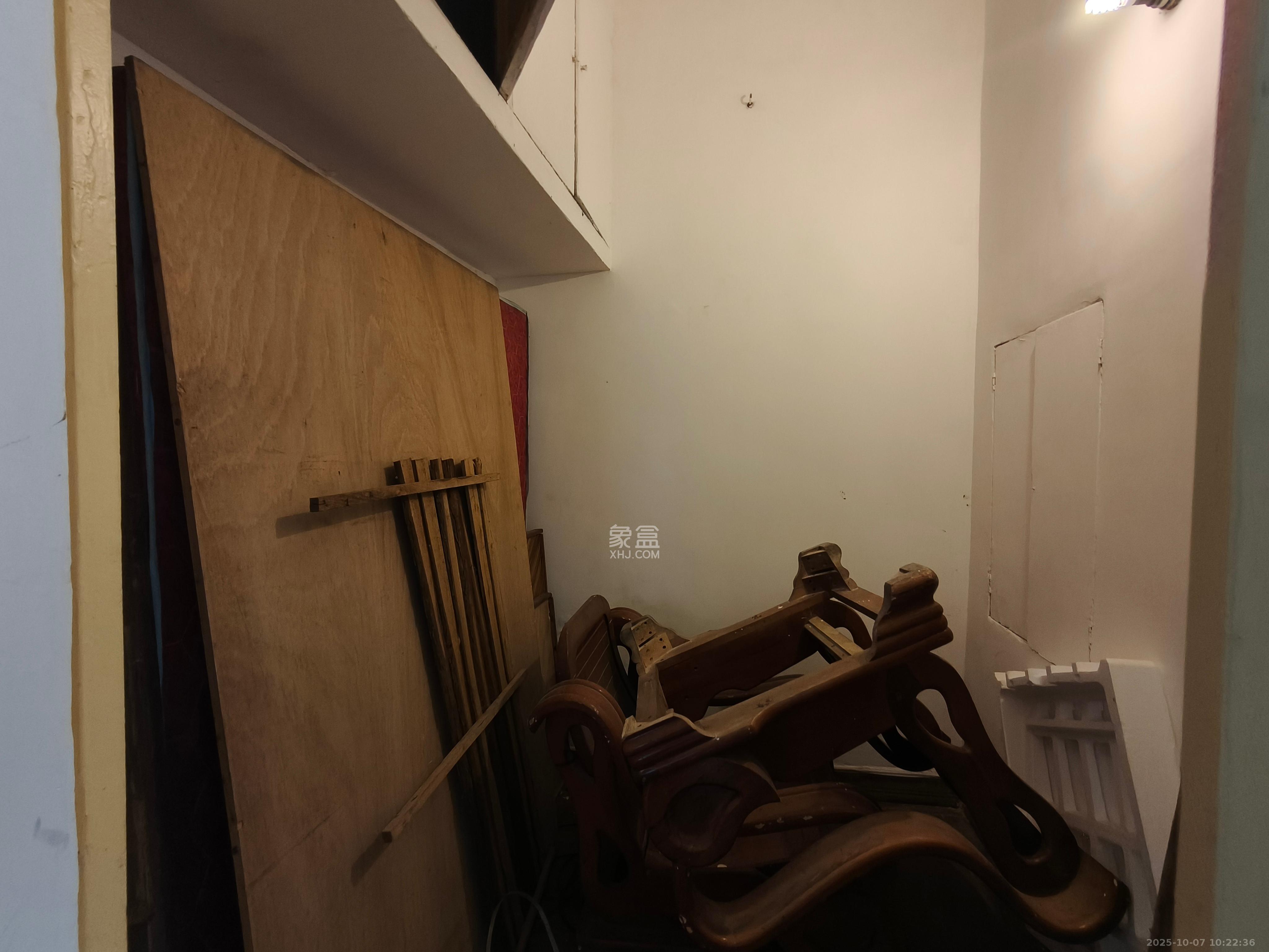 营盘街社区  2室2厅1卫    2300.0元/月室内图