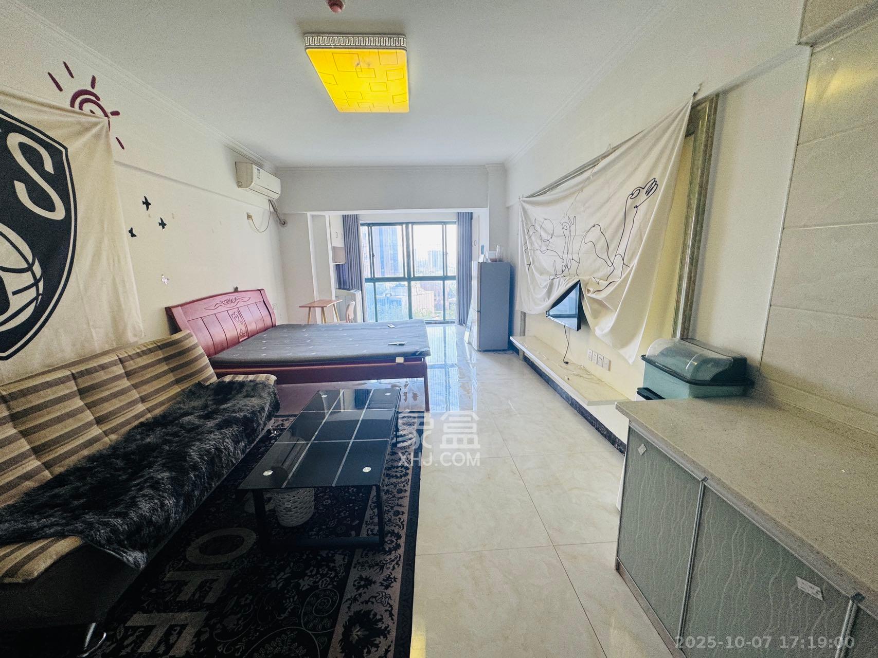 创世纪广场 1室1厅1卫 1500.0元/月 创世纪广场 1室1厅1卫 1500.0元/月室内图