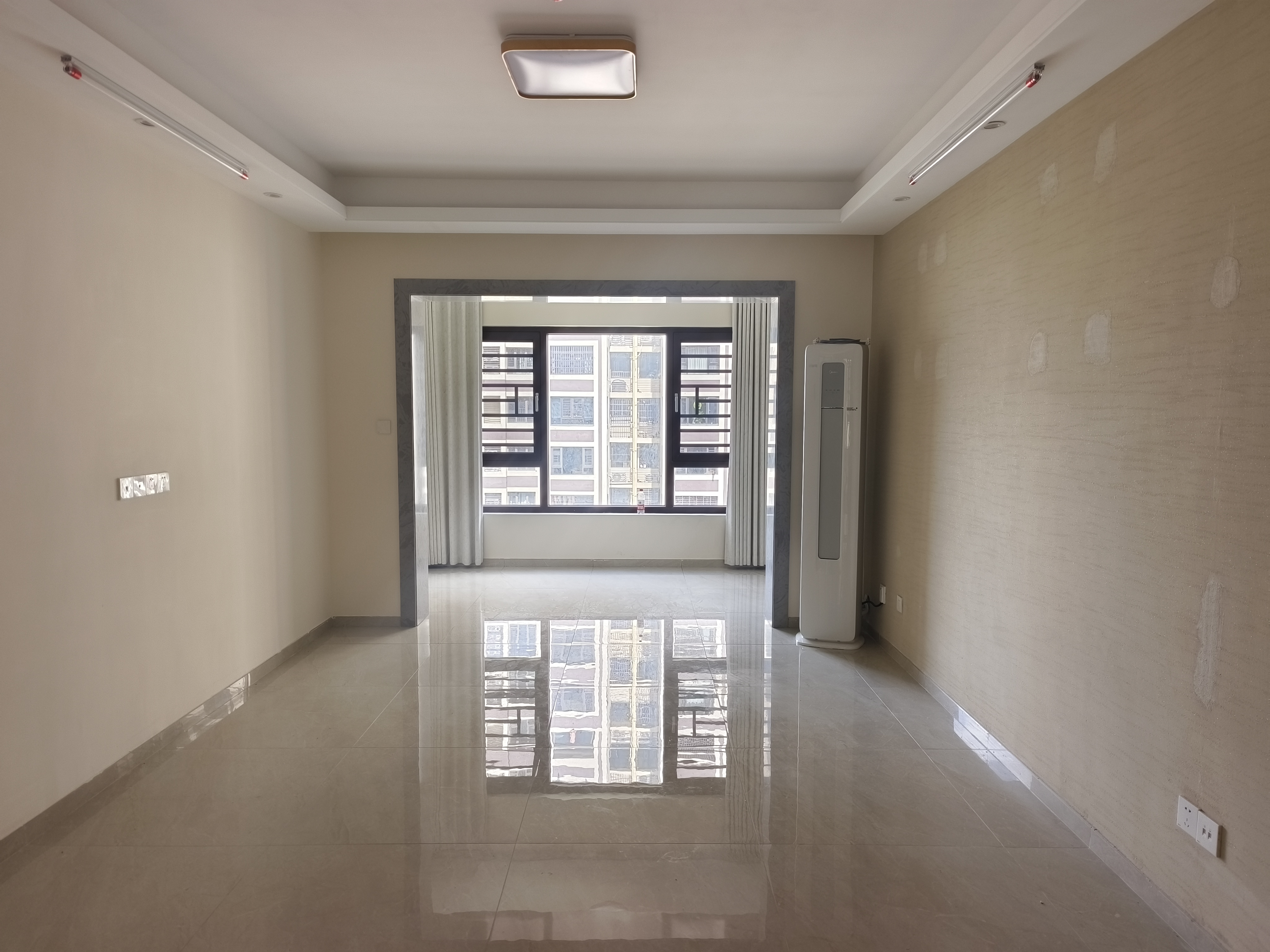 金湖壹号 1室0厅0卫 3800.0元/月 金湖壹号 1室0厅0卫 3800.0元/月室内图