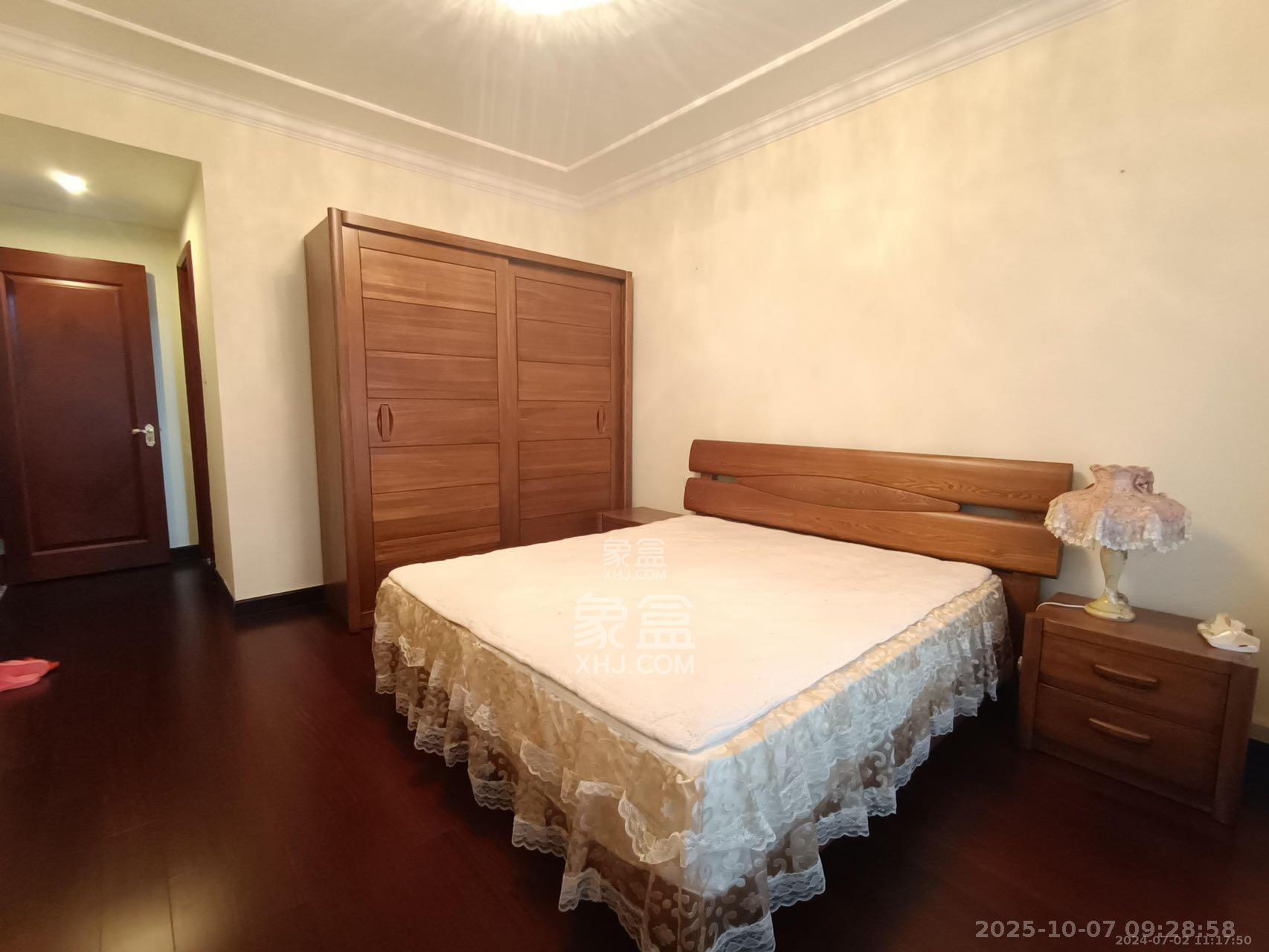 恒大城 3室2厅1卫 2600.0元/月 恒大城 3室2厅1卫 2600.0元/月室内图