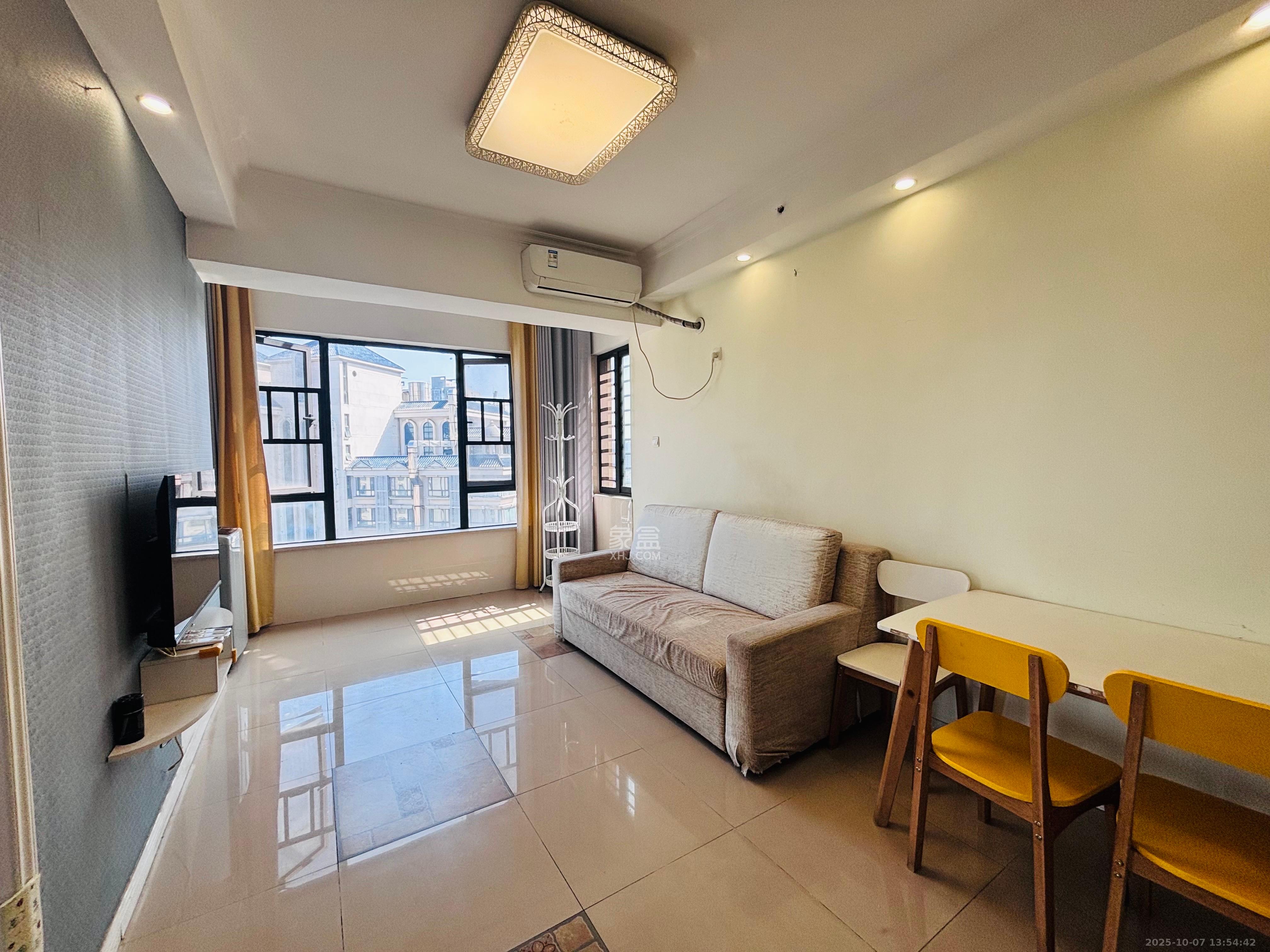 半山公馆(半山国际中心)  2室2厅1卫    2900.0元/月 半山公馆(半山国际中心)  2室2厅1卫    2900.0元/月