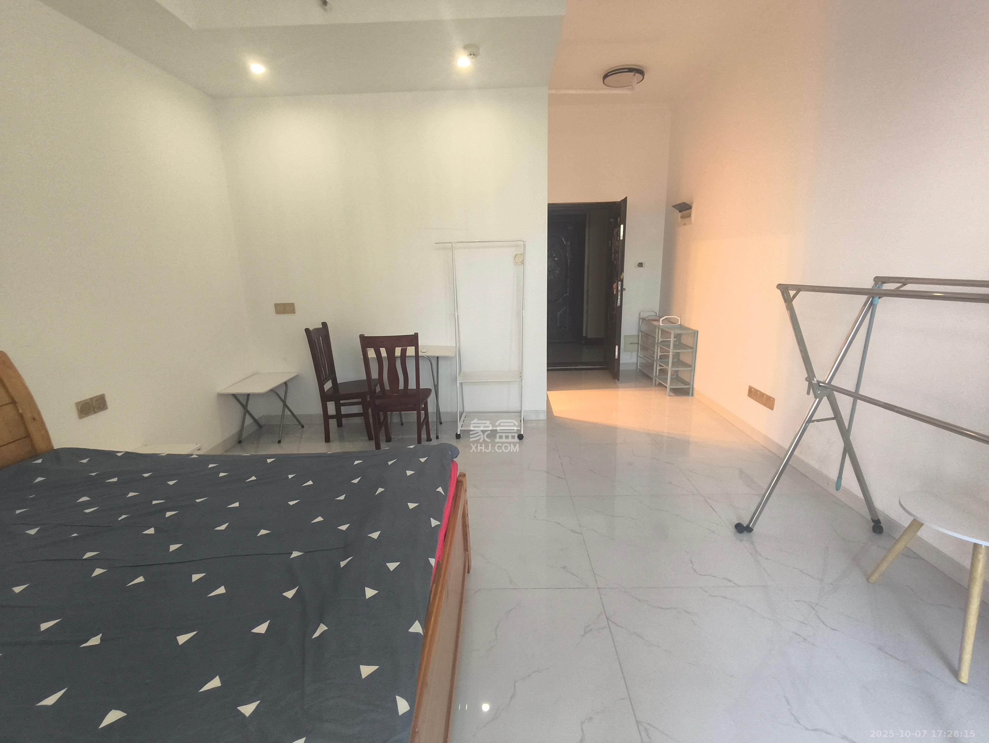 金鼎公园尚 1室1厅1卫 1000.0元/月 金鼎公园尚 1室1厅1卫 1000.0元/月室内图