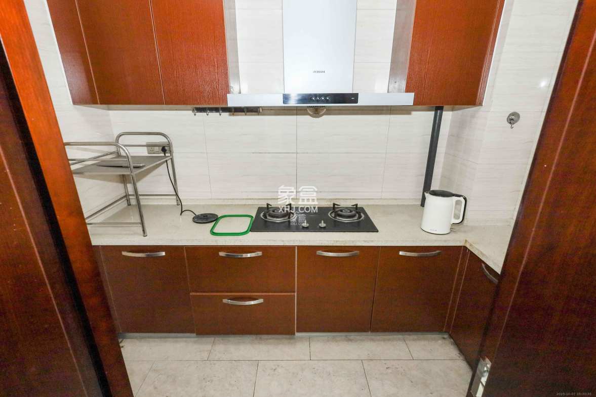 好莱城(弘德西街)  2室2厅1卫    55.0万 好莱城(弘德西街)  2室2厅1卫    55.0万厨房