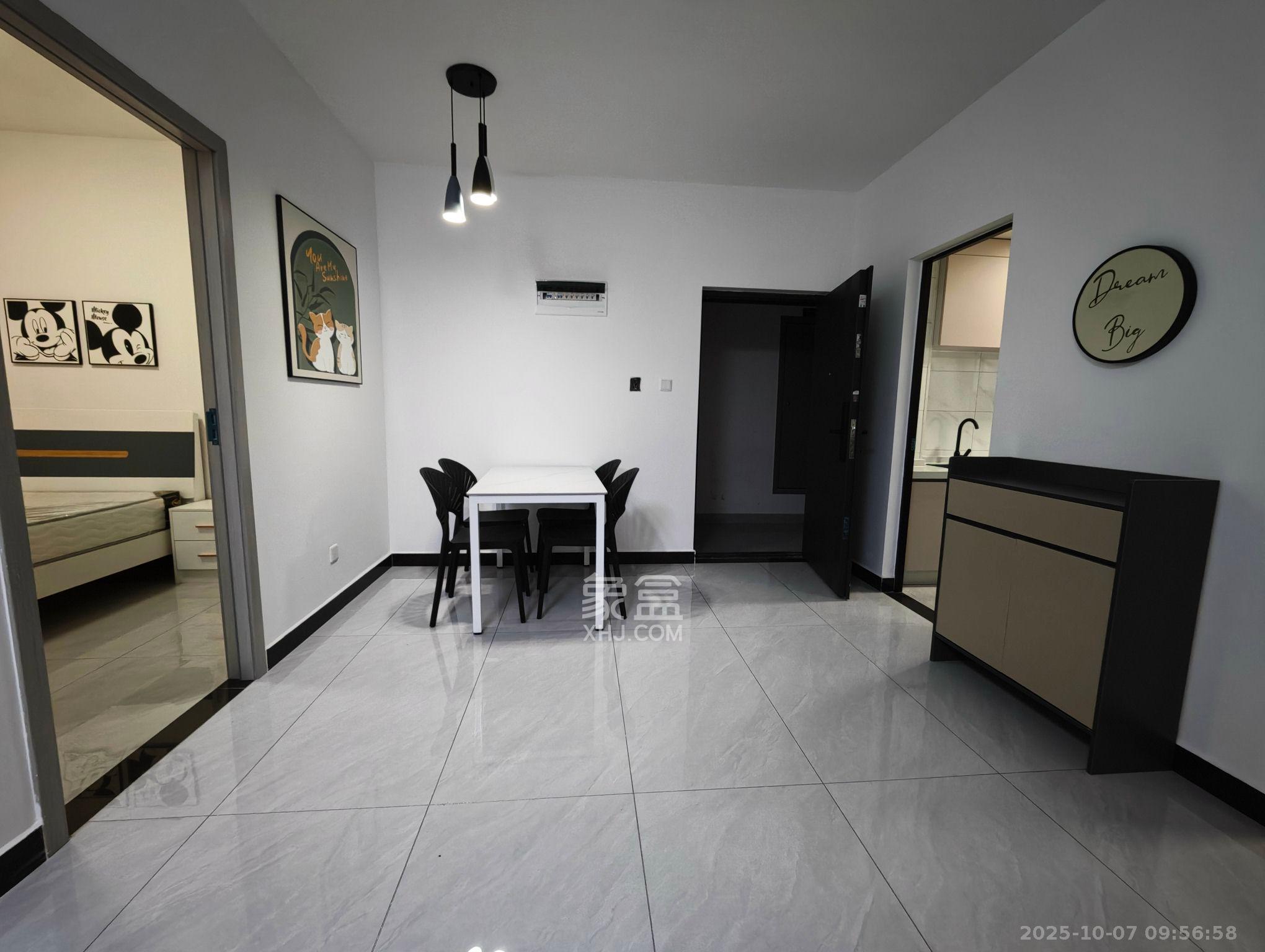 岭福家苑(天心佳苑) 2室2厅1卫 3500.0元/月 岭福家苑(天心佳苑) 2室2厅1卫 3500.0元/月室内图