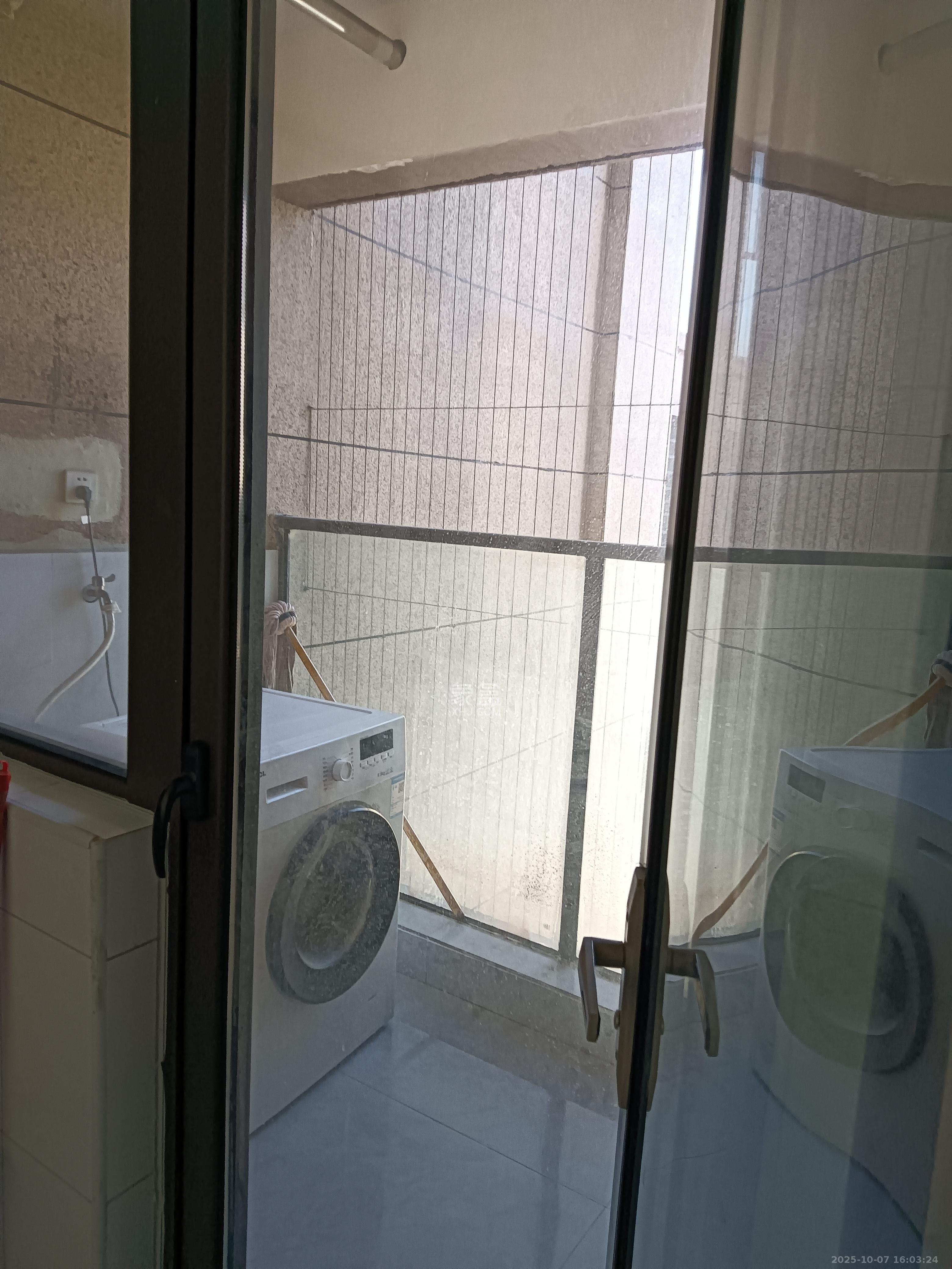 国欣向荣府 4室2厅1卫 3500.0元/月 国欣向荣府 4室2厅1卫 3500.0元/月室内图