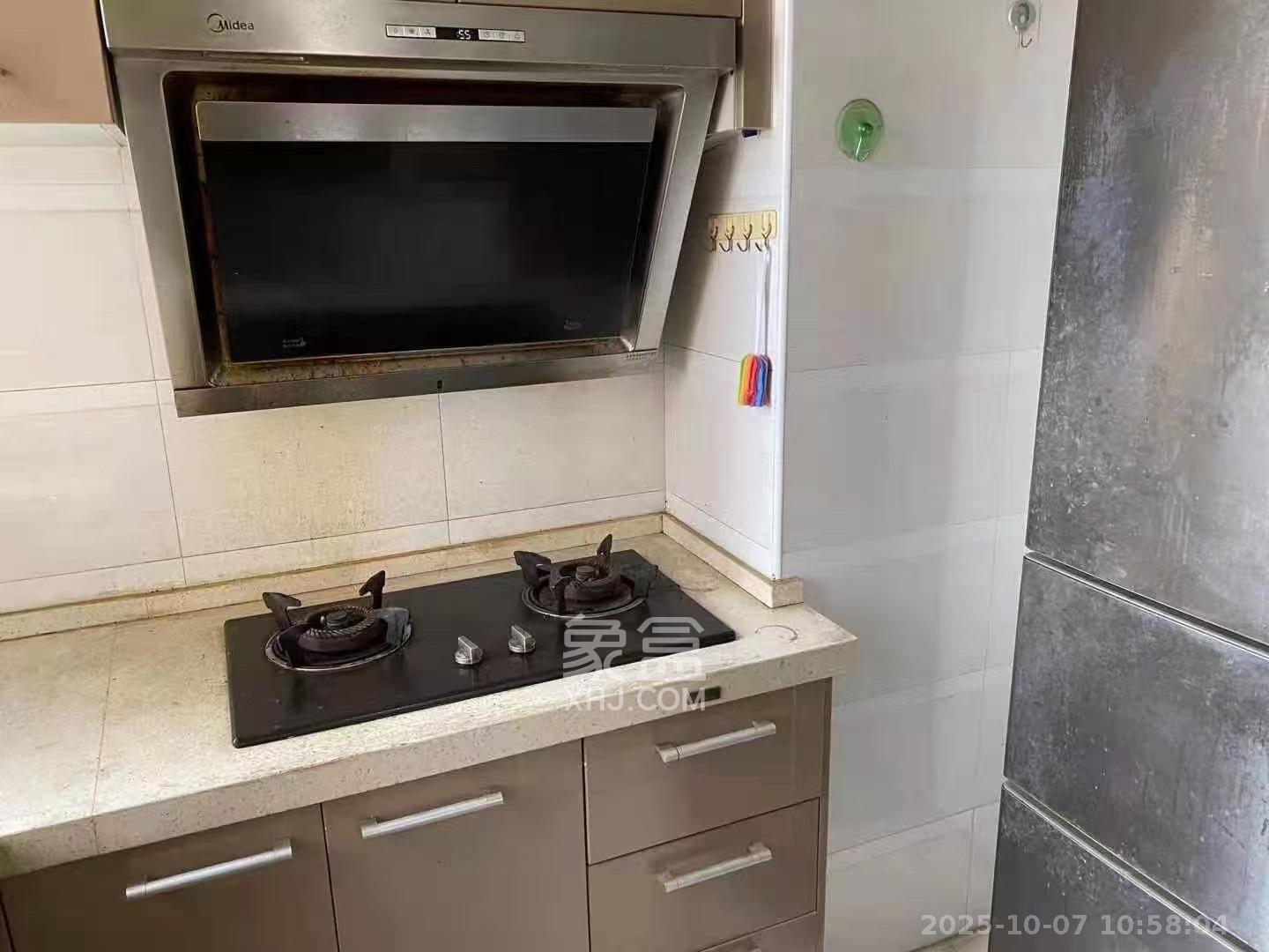 高鑫麓城 2室2厅1卫 2400.0元/月 高鑫麓城 2室2厅1卫 2400.0元/月室内图