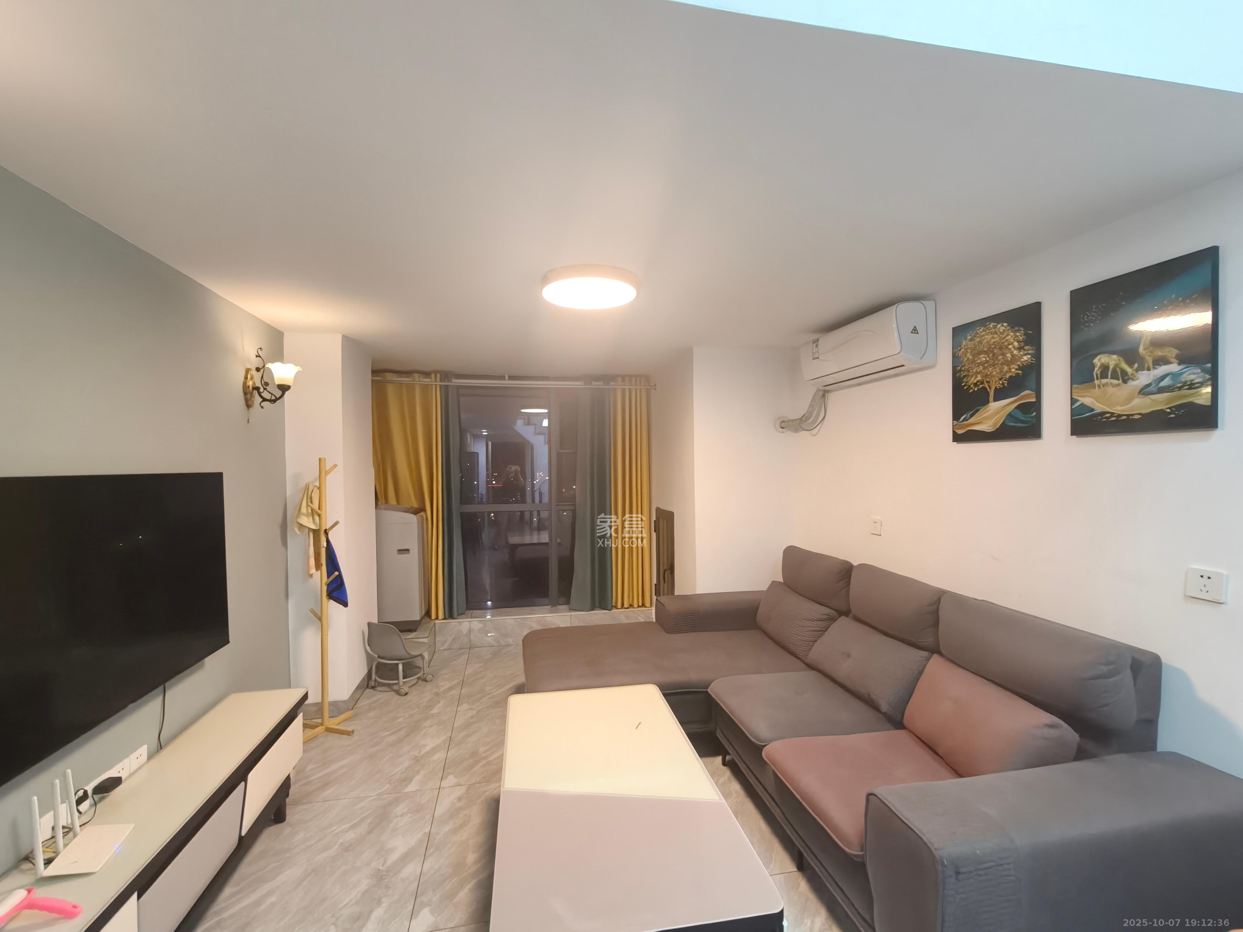 海伦春天 2室1厅1卫 1800.0元/月 海伦春天 2室1厅1卫 1800.0元/月室内图