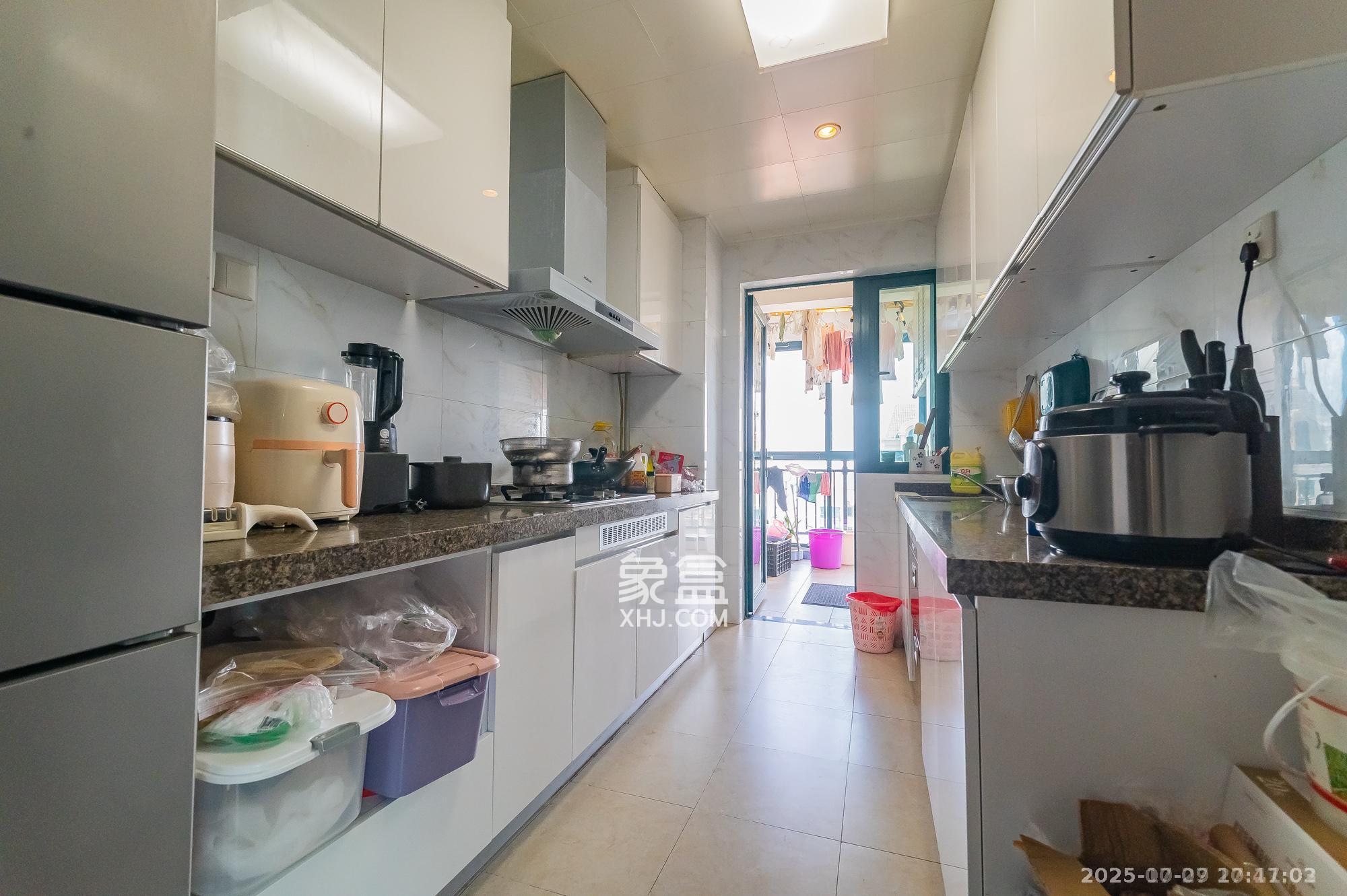 恒大翡翠华庭  2室2厅1卫    2400.0元/月室内图