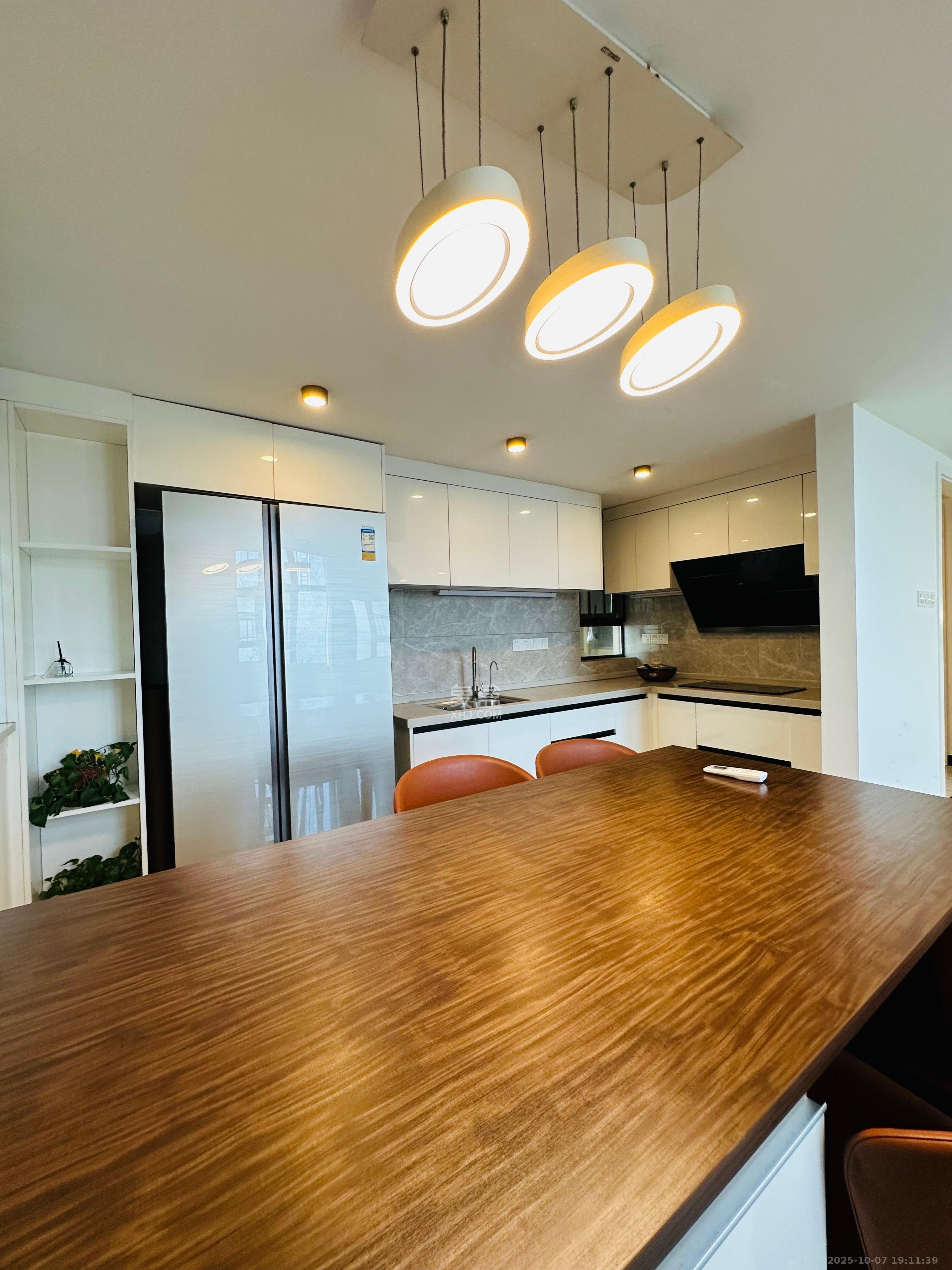 达美溪湖湾 2室2厅1卫 3500.0元/月 达美溪湖湾 2室2厅1卫 3500.0元/月室内图