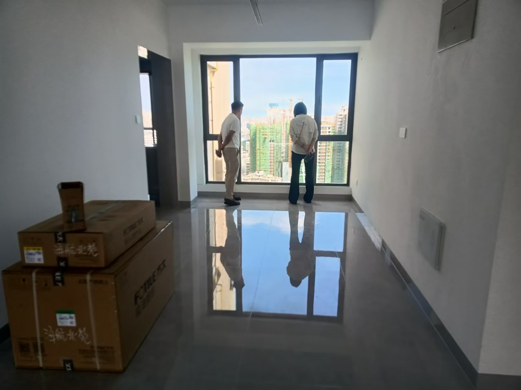 海航豪庭北苑  3室2厅2卫    4500.0元/月室内图