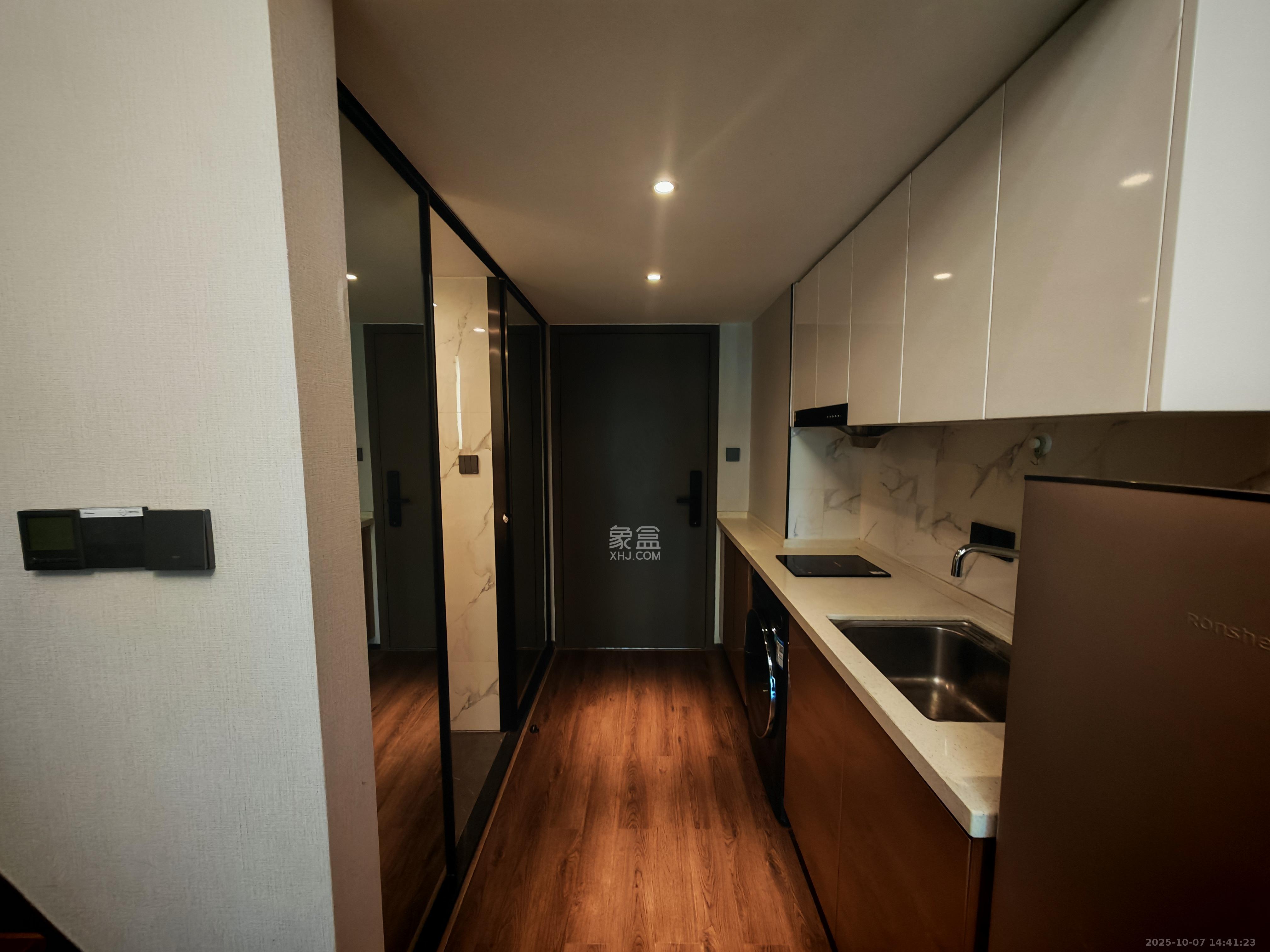 达美寰宇中心 2室1厅1卫 2500.0元/月 达美寰宇中心 2室1厅1卫 2500.0元/月室内图