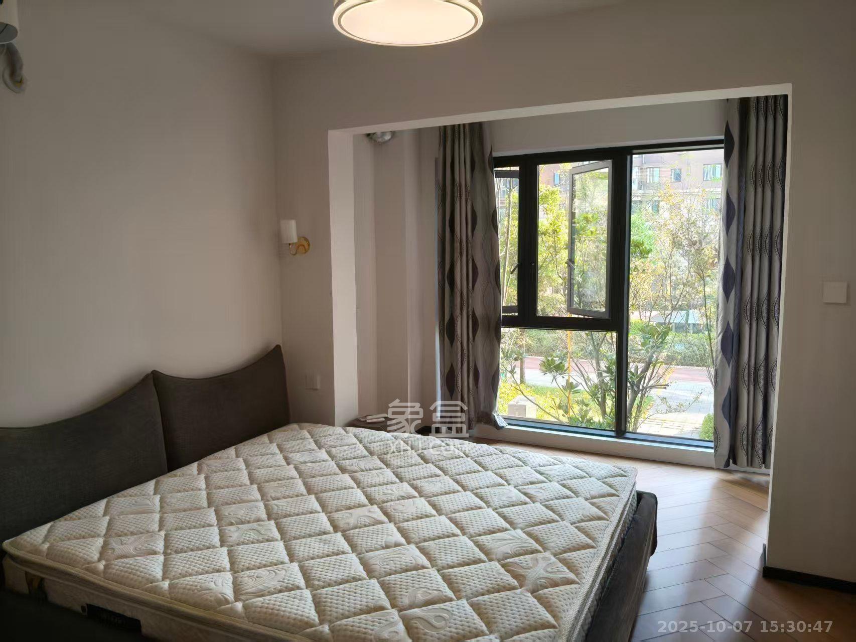 中冶中央公园 3室2厅2卫 3200.0元/月 中冶中央公园 3室2厅2卫 3200.0元/月室内图