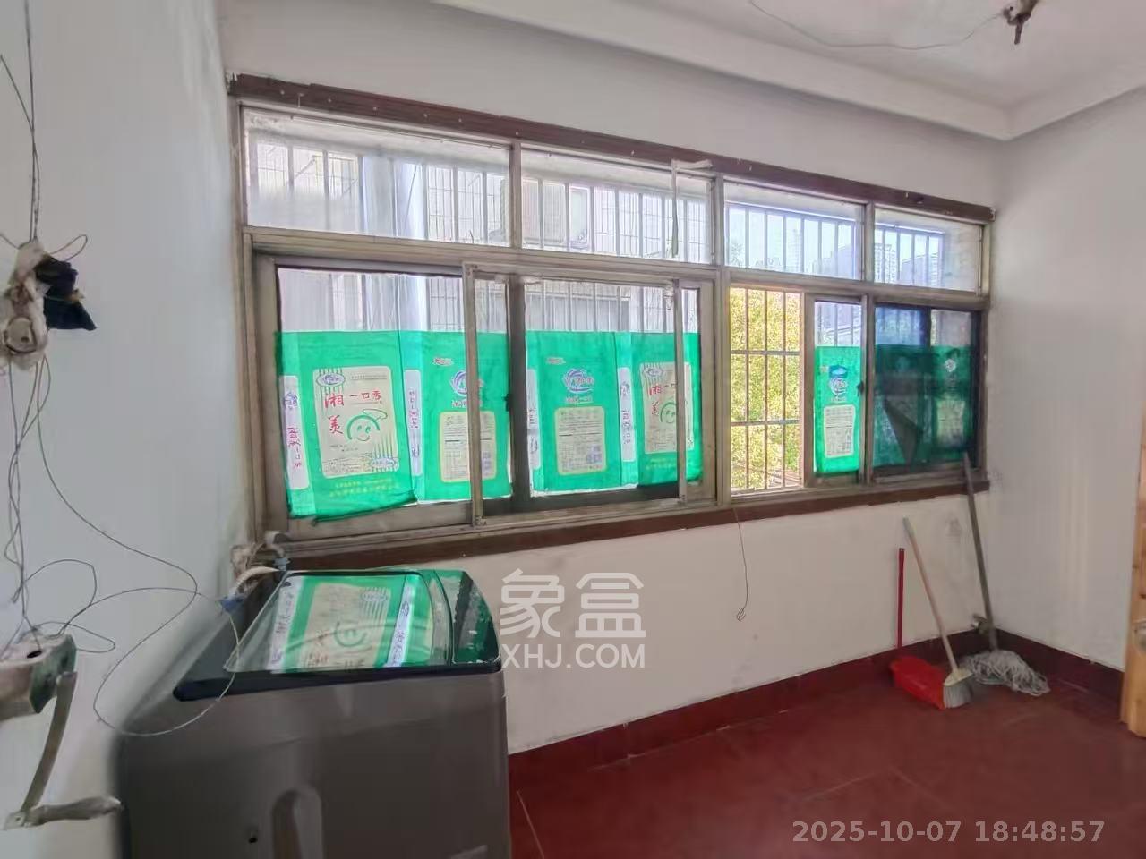 网船班小区 2室2厅1卫 1200.0元/月 网船班小区 2室2厅1卫 1200.0元/月室内图