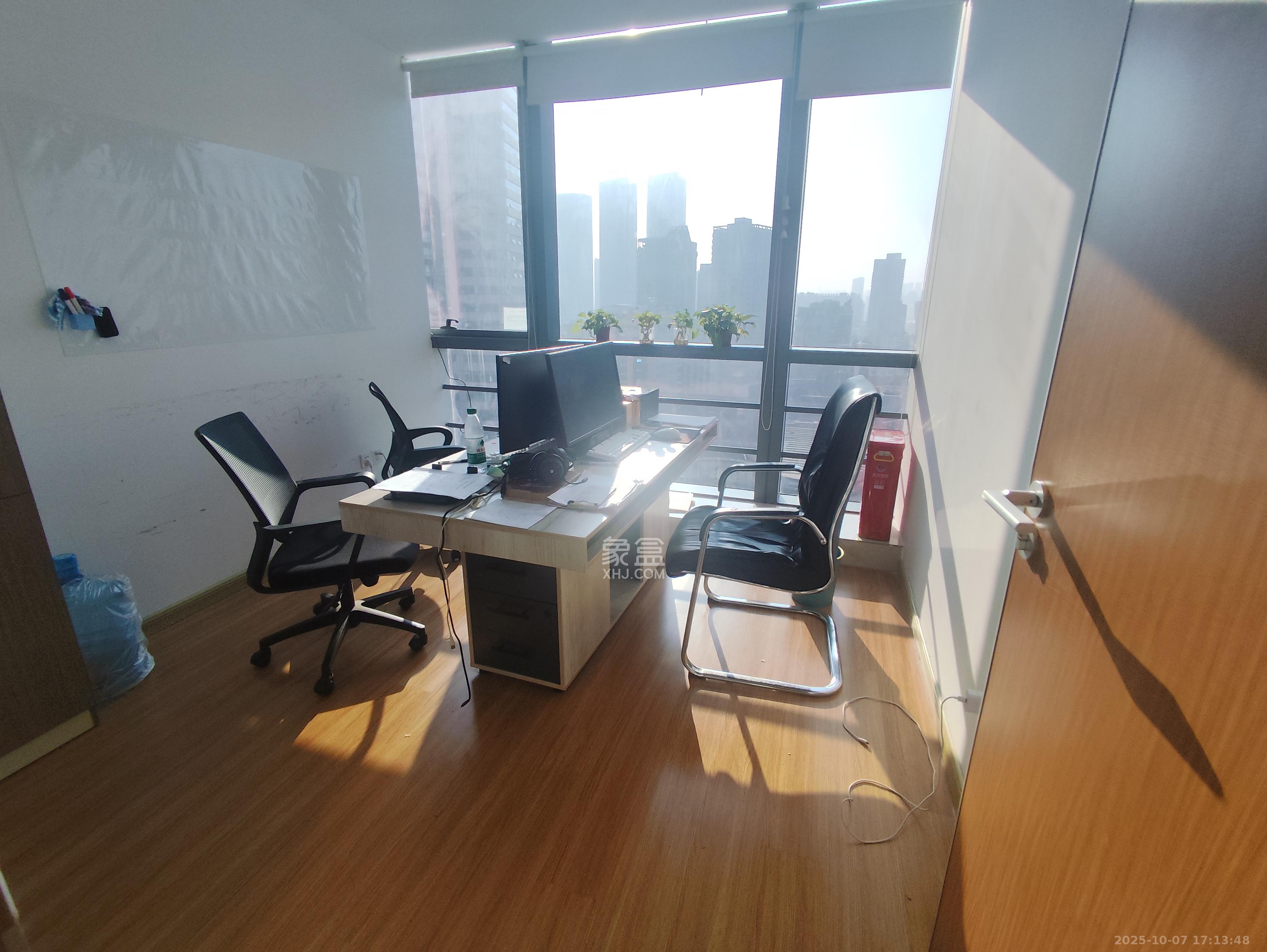 泊富公寓（泊富国际广场）   300.0㎡      17000.0元/月室内图