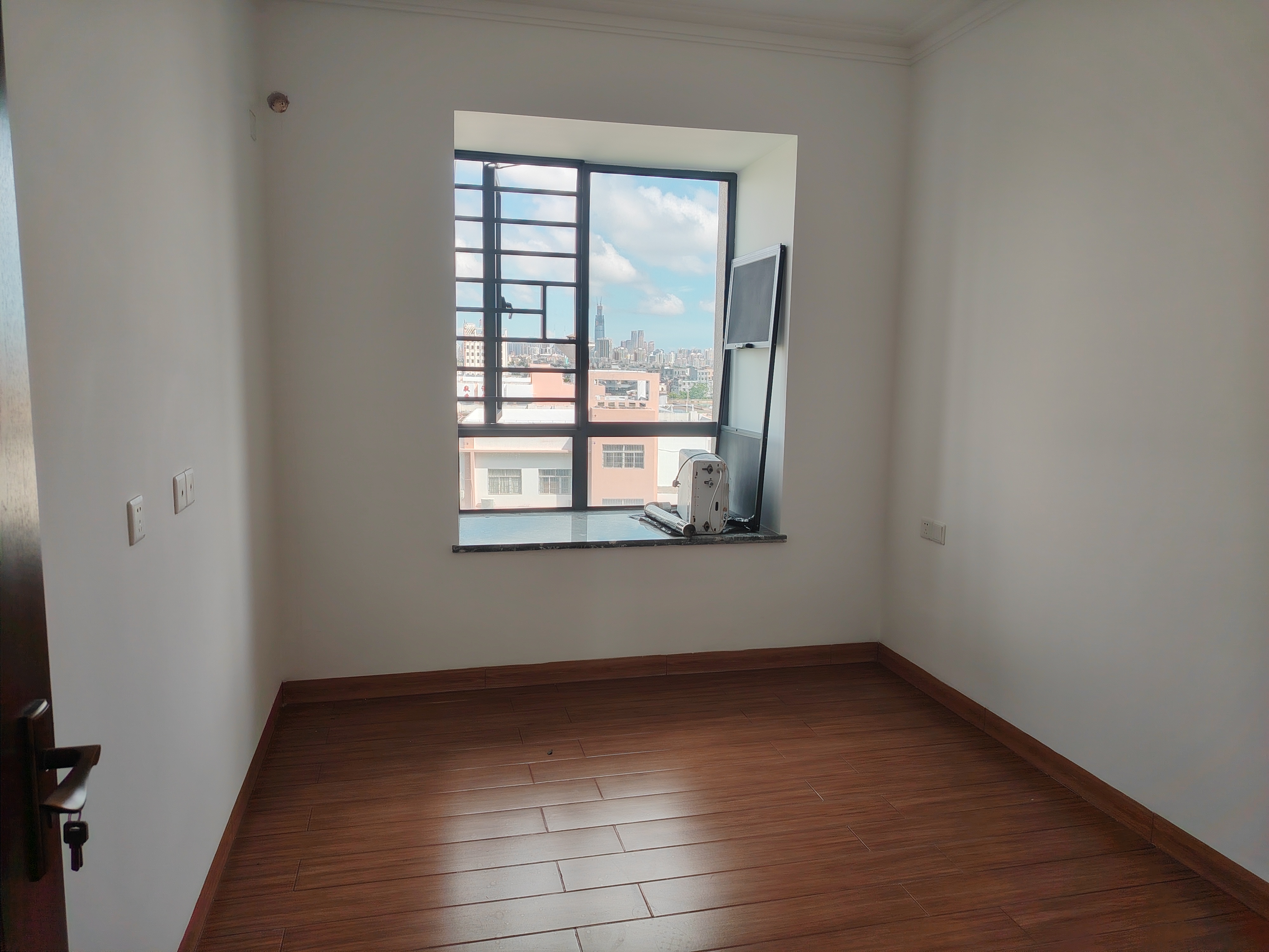 昌茂春天里 4室2厅2卫 3200.0元/月 昌茂春天里 4室2厅2卫 3200.0元/月室内图