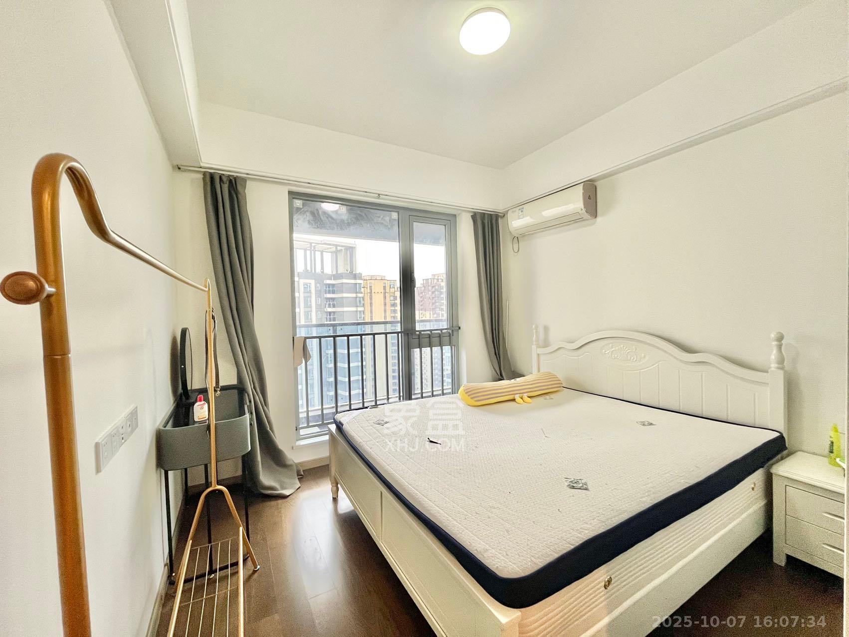 保利天禧C区  3室2厅2卫    3800.0元/月室内图