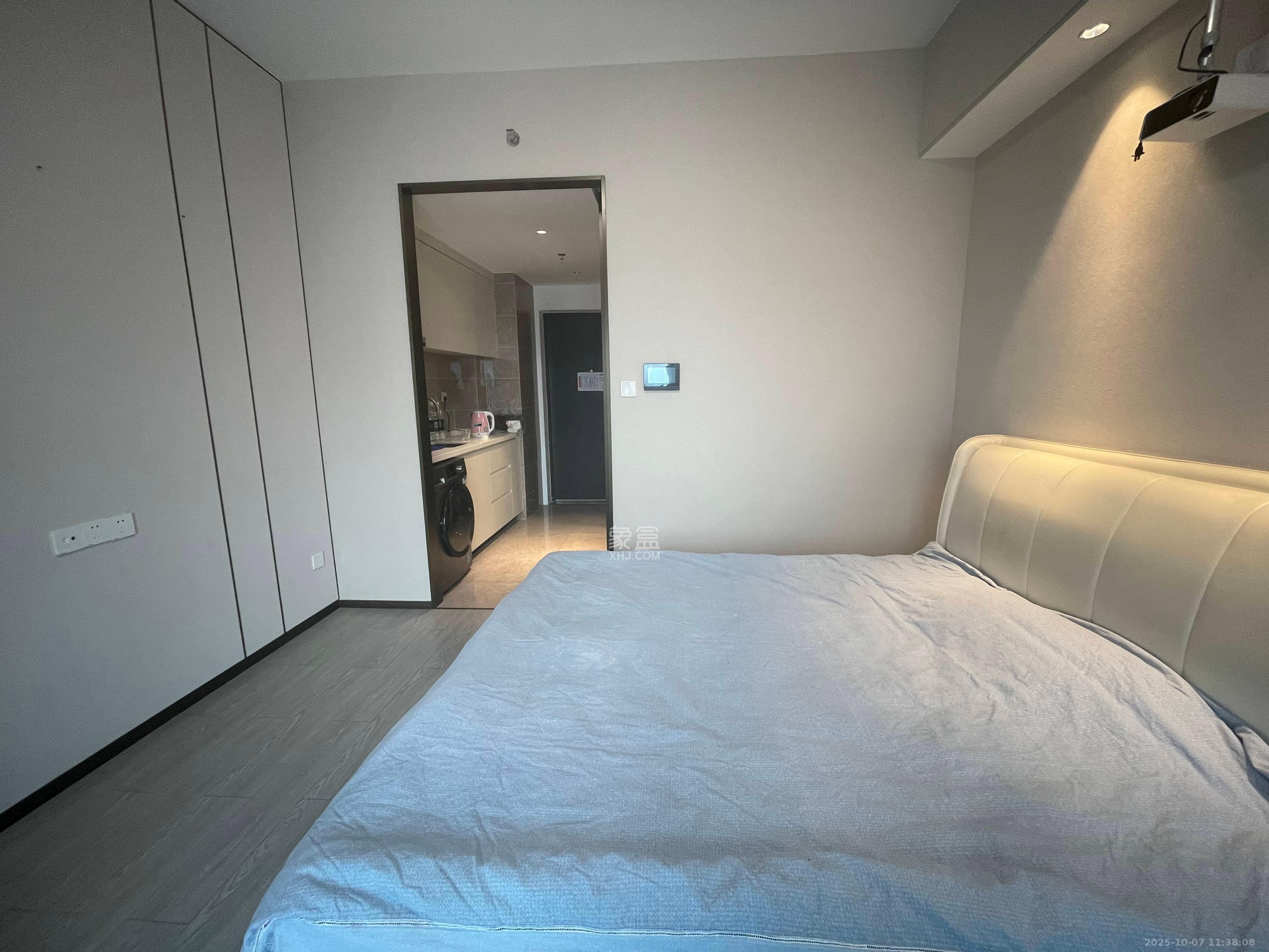 华润置地中心 1室0厅1卫 2400.0元/月 华润置地中心 1室0厅1卫 2400.0元/月室内图