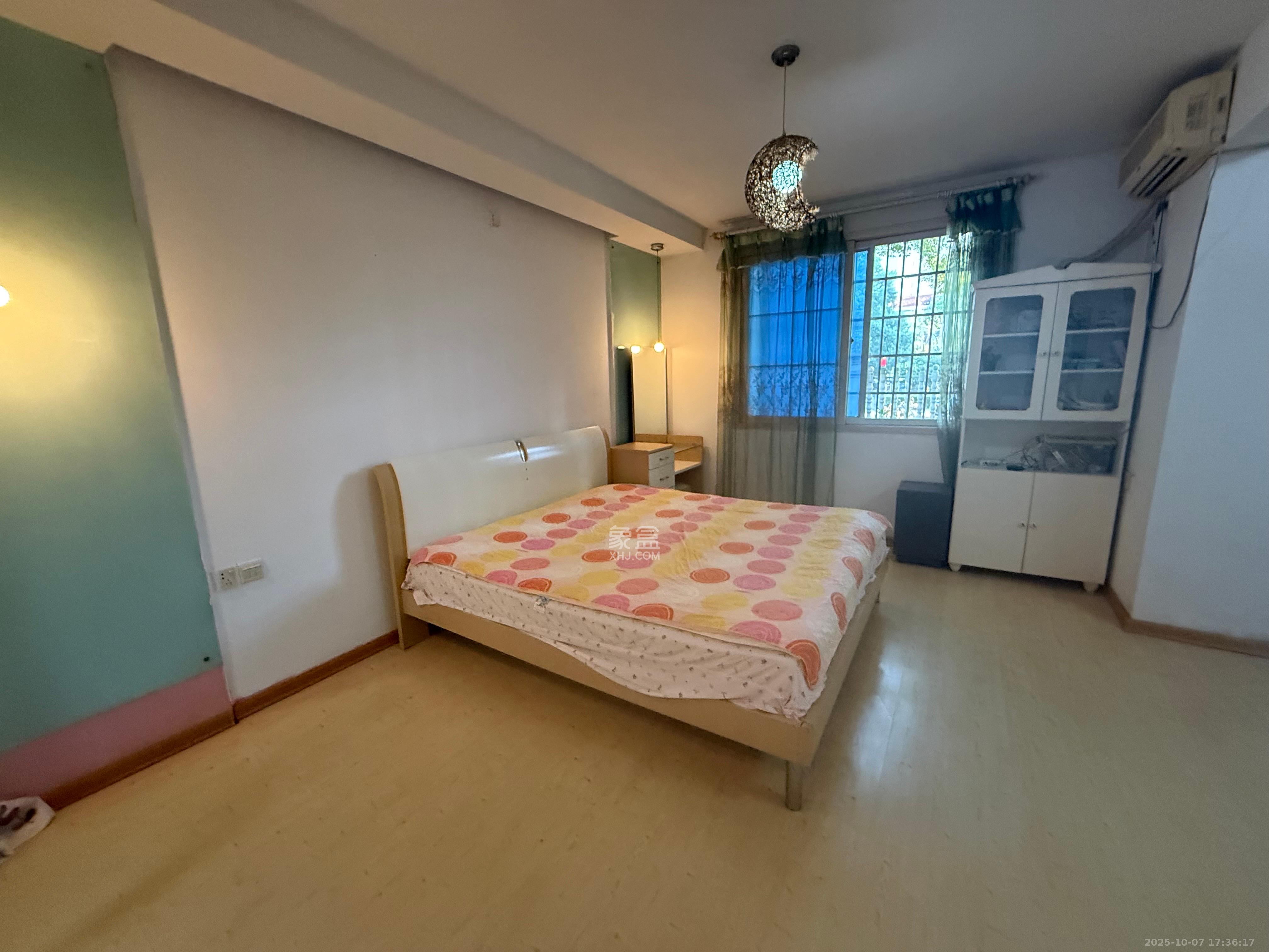 芙蓉苑 2室2厅2卫 2600.0元/月 芙蓉苑 2室2厅2卫 2600.0元/月室内图