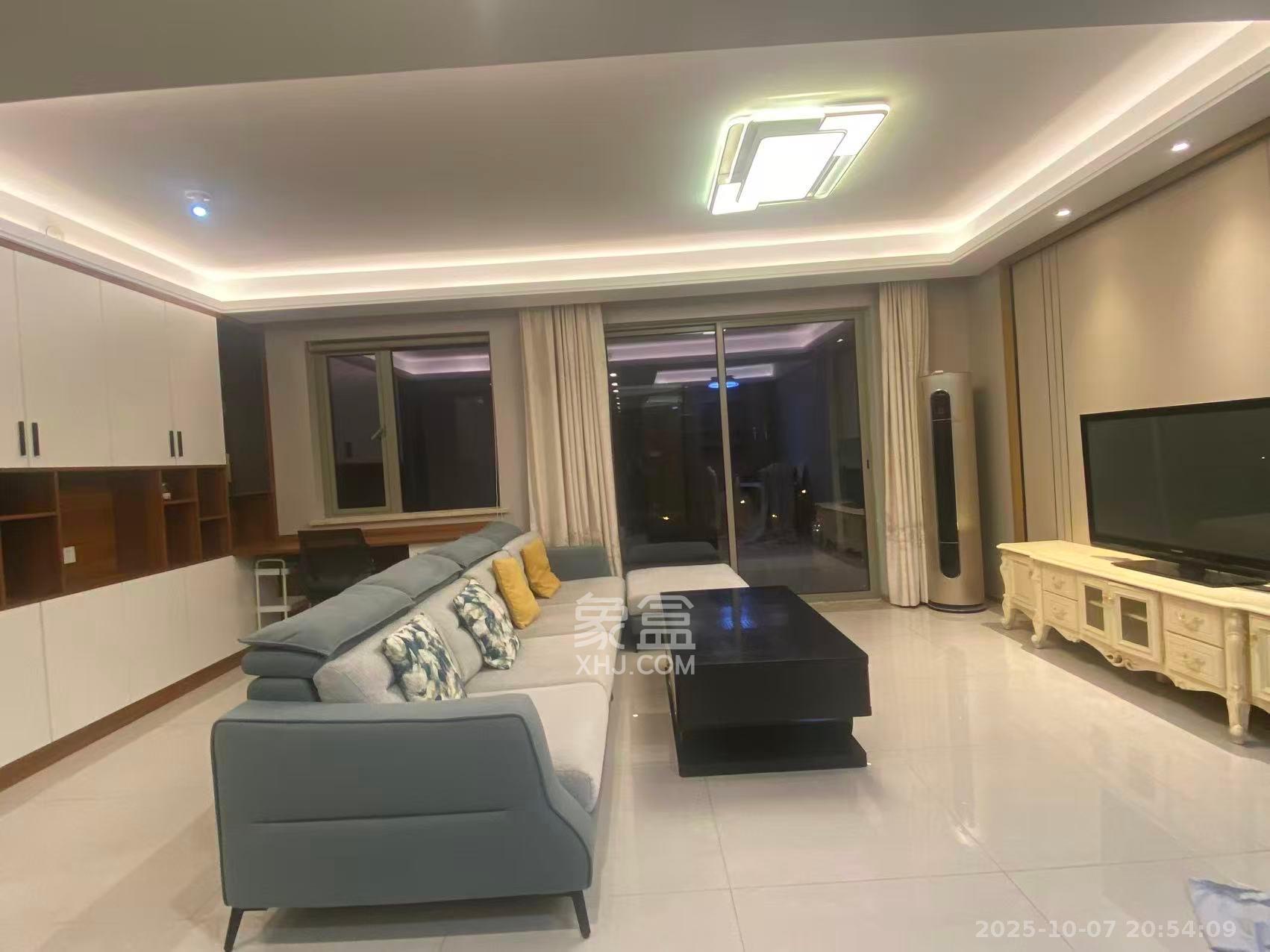 梅溪湖金茂湾 3室2厅2卫 4000.0元/月 梅溪湖金茂湾 3室2厅2卫 4000.0元/月室内图