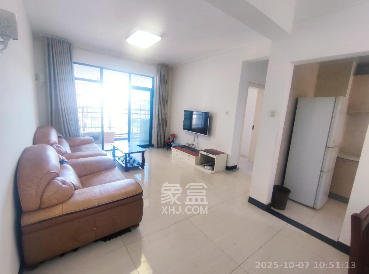 华侨假日中心（晟华苑）  3室2厅2卫    2500.0元/月室内图