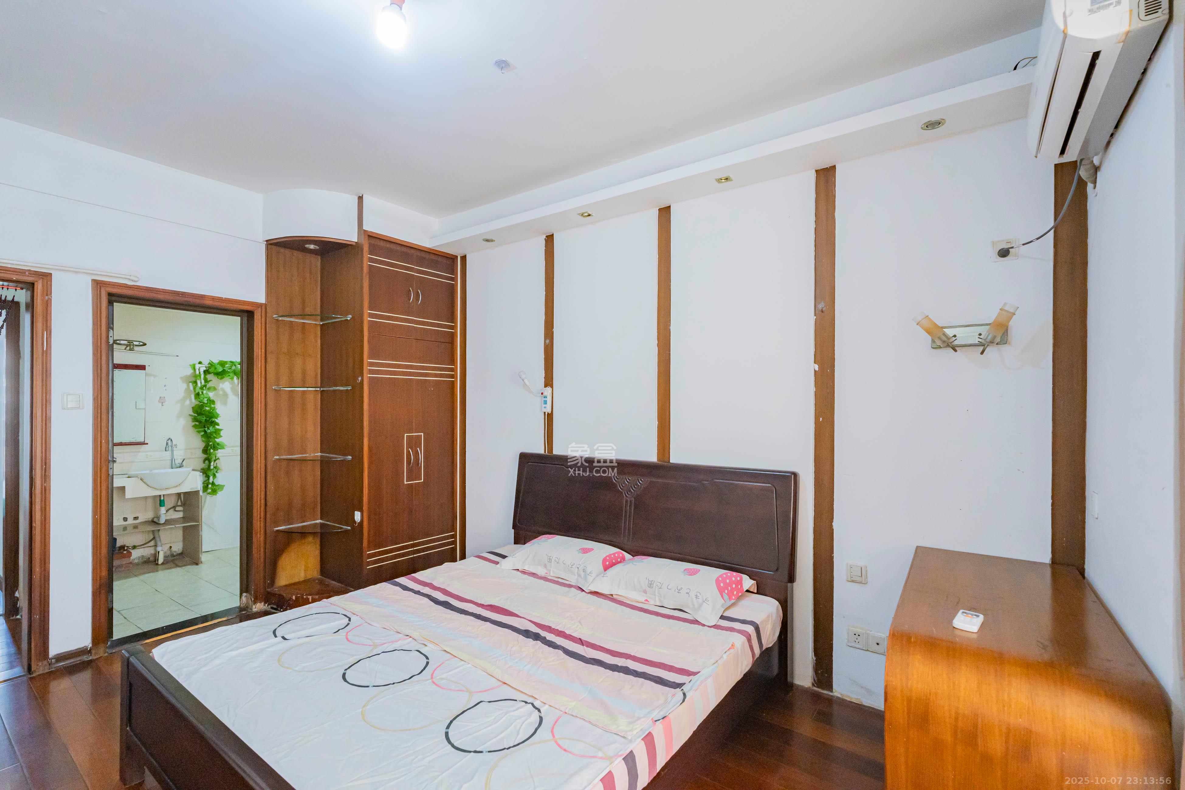 锦绣华天 3室2厅2卫 105.0万 锦绣华天 3室2厅2卫 105.0万卧室