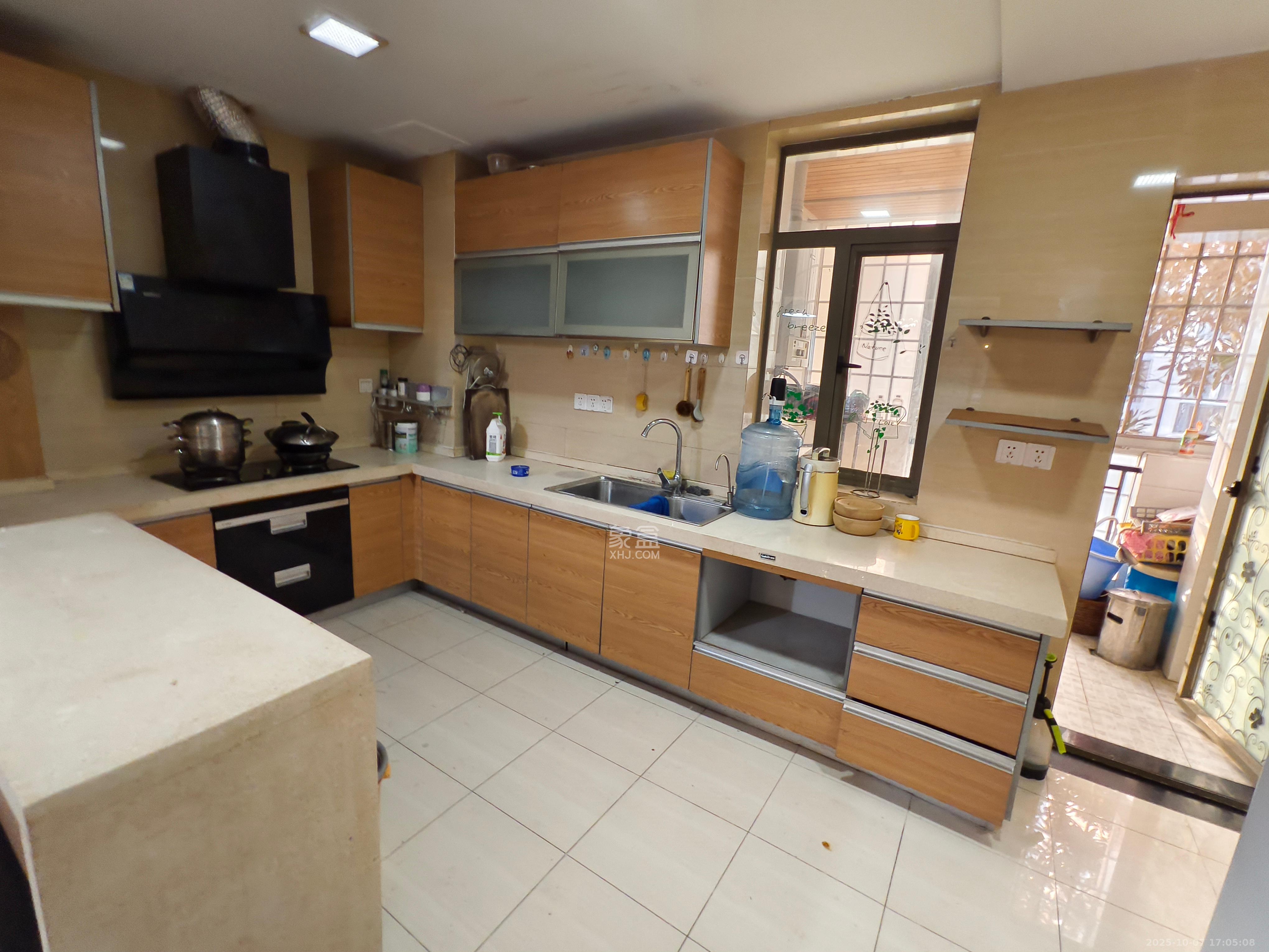 卓越蔚蓝海岸二期 3室2厅1卫 3000.0元/月 卓越蔚蓝海岸二期 3室2厅1卫 3000.0元/月室内图