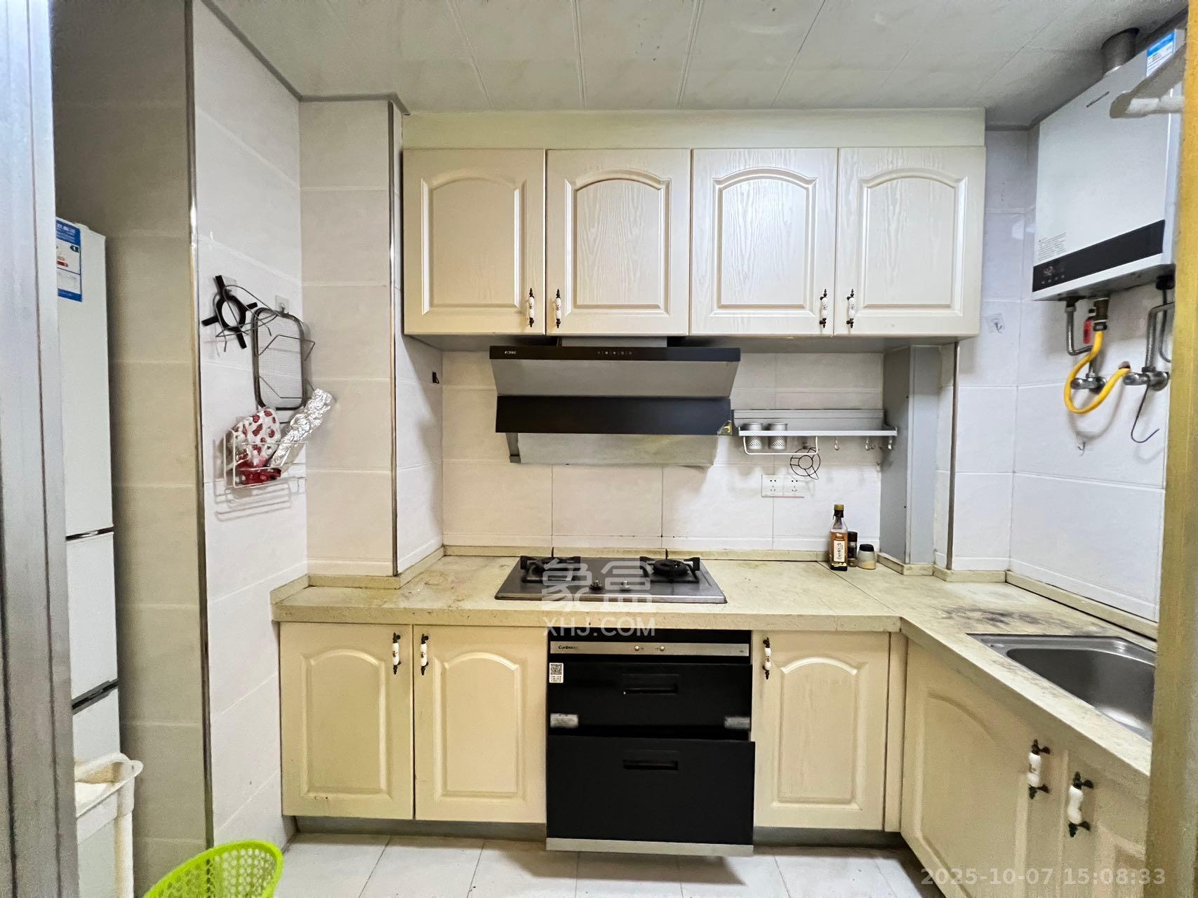 万科魅力之城  2室2厅1卫    2000.0元/月室内图