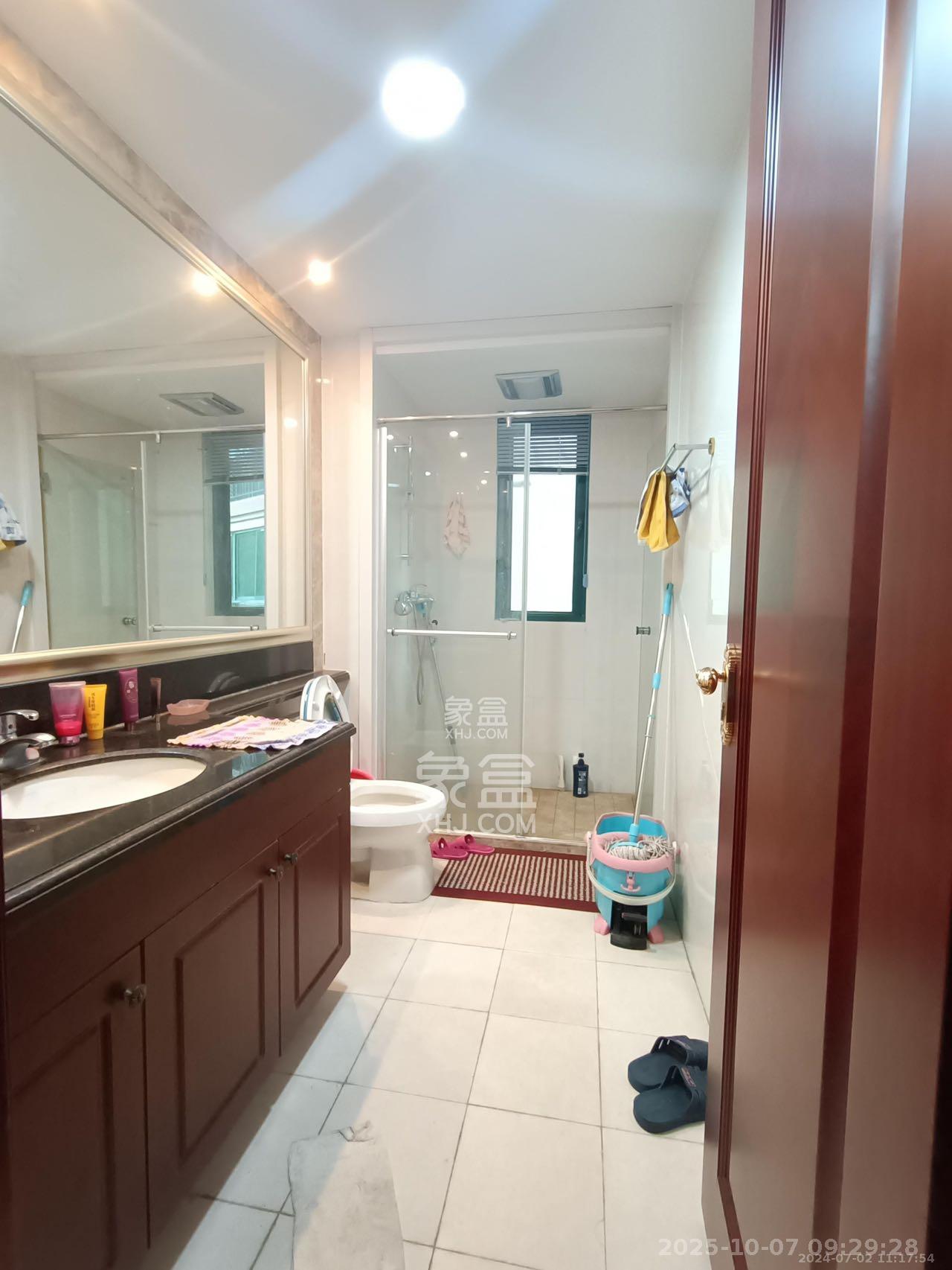 恒大城 3室2厅1卫 2600.0元/月 恒大城 3室2厅1卫 2600.0元/月室内图