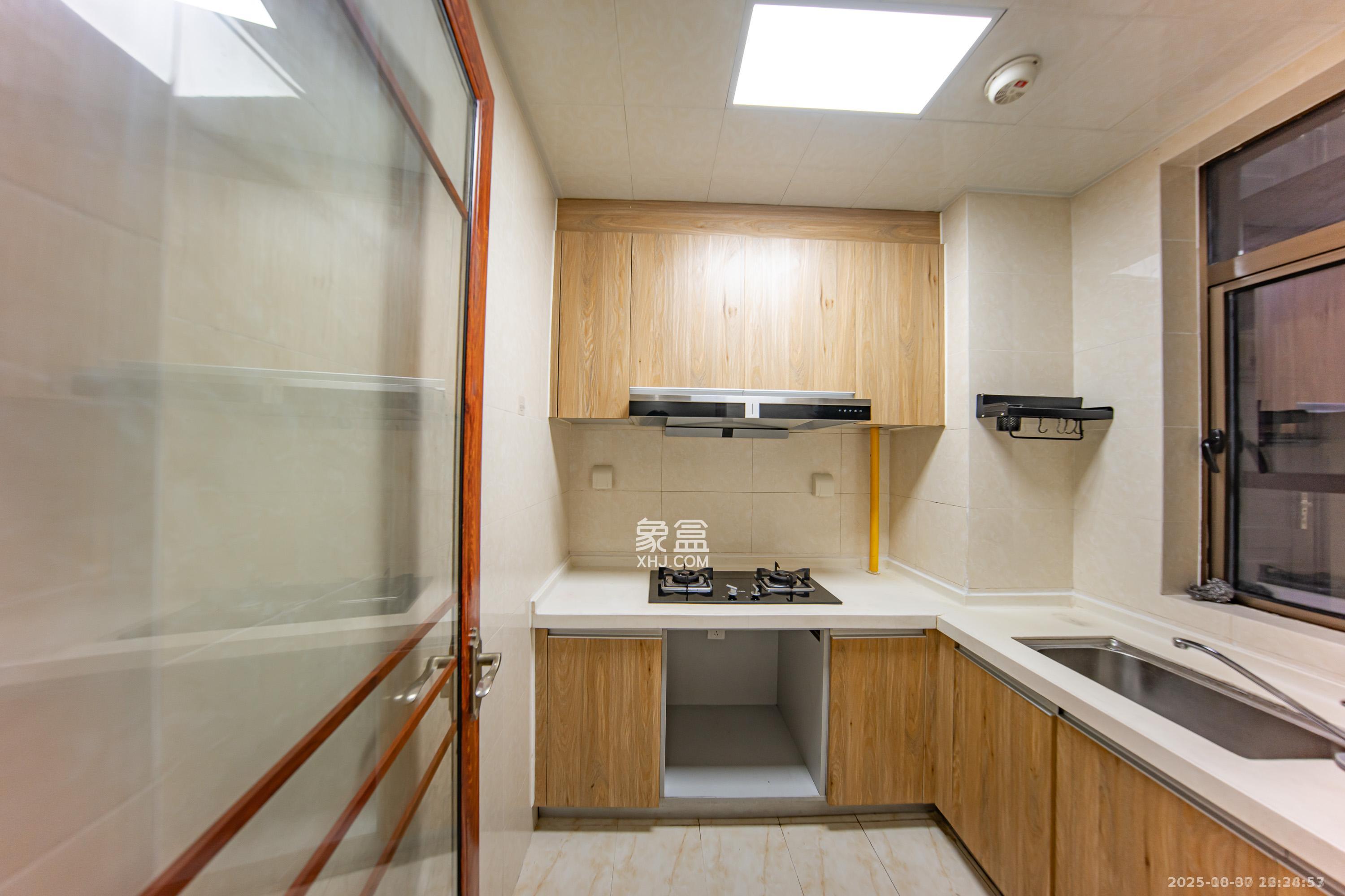 江山帝景哈佛  2室2厅1卫    2100.0元/月室内图