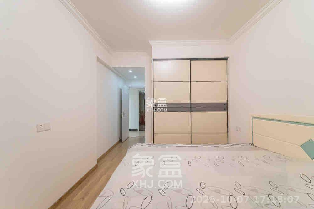 海伦春天  3室2厅2卫    2600.0元/月 海伦春天  3室2厅2卫    2600.0元/月室内图